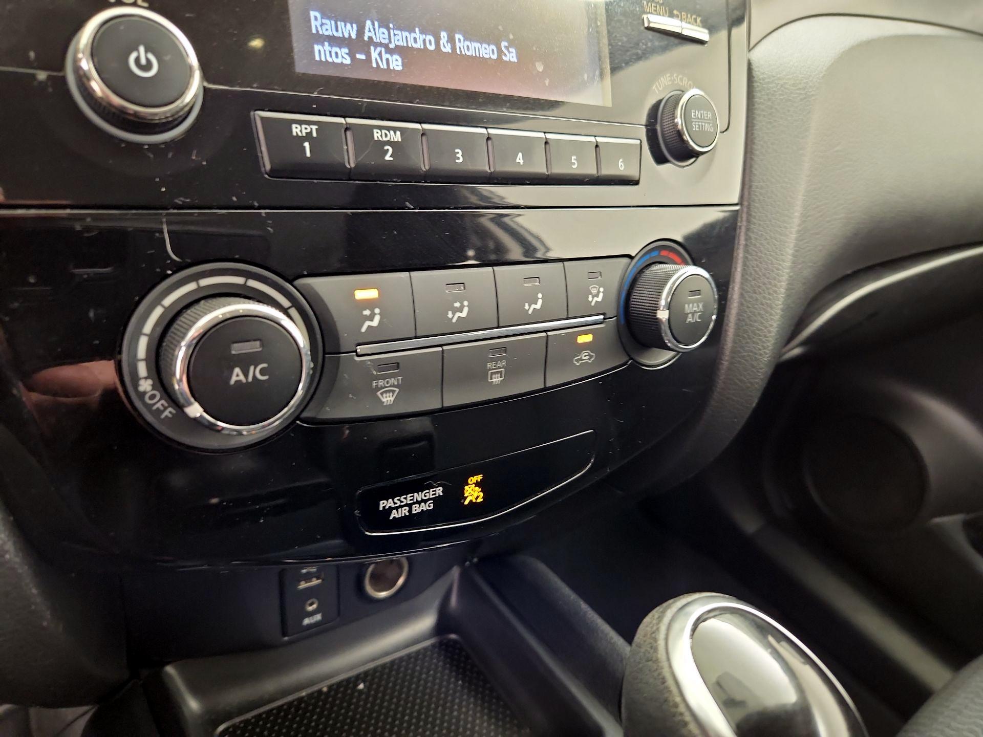 Thumbnail: 2018 Nissan Rogue Sport - 16