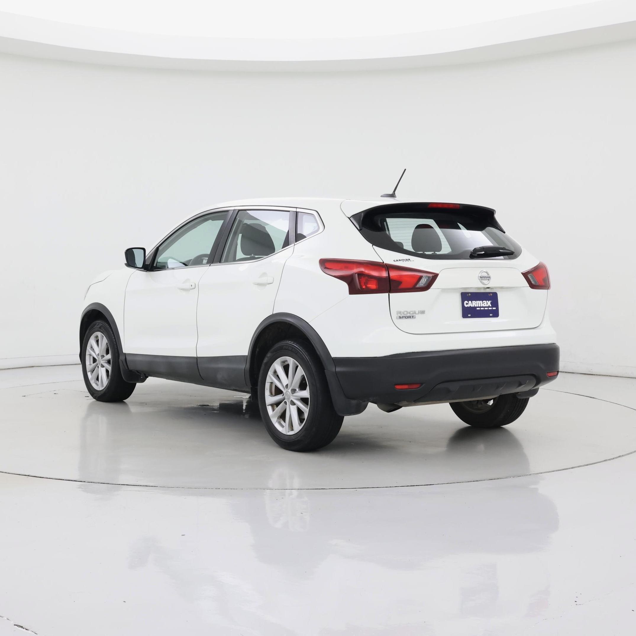 Thumbnail: 2018 Nissan Rogue Sport - 2