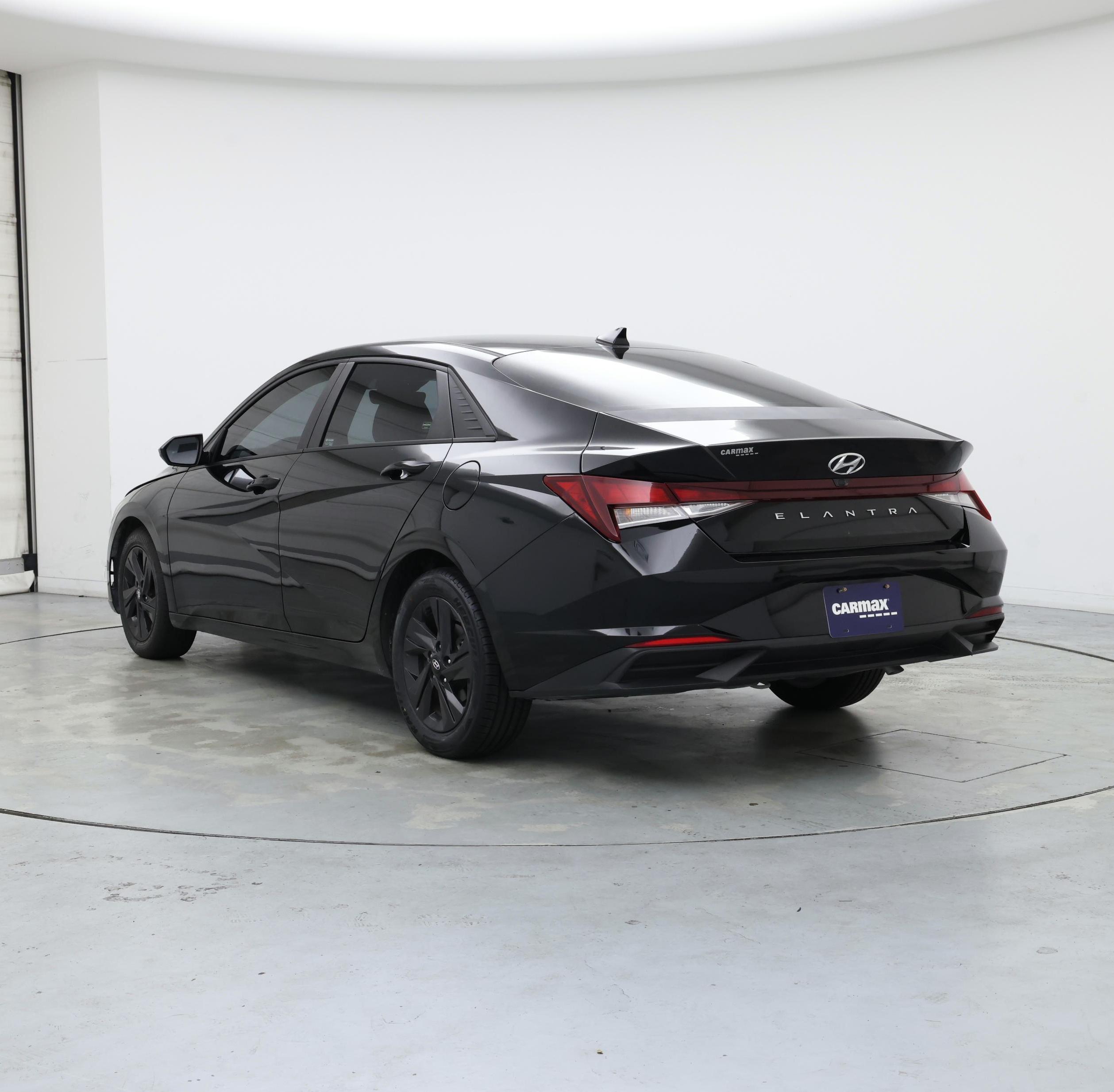 Thumbnail: 2021 Hyundai Elantra - 2