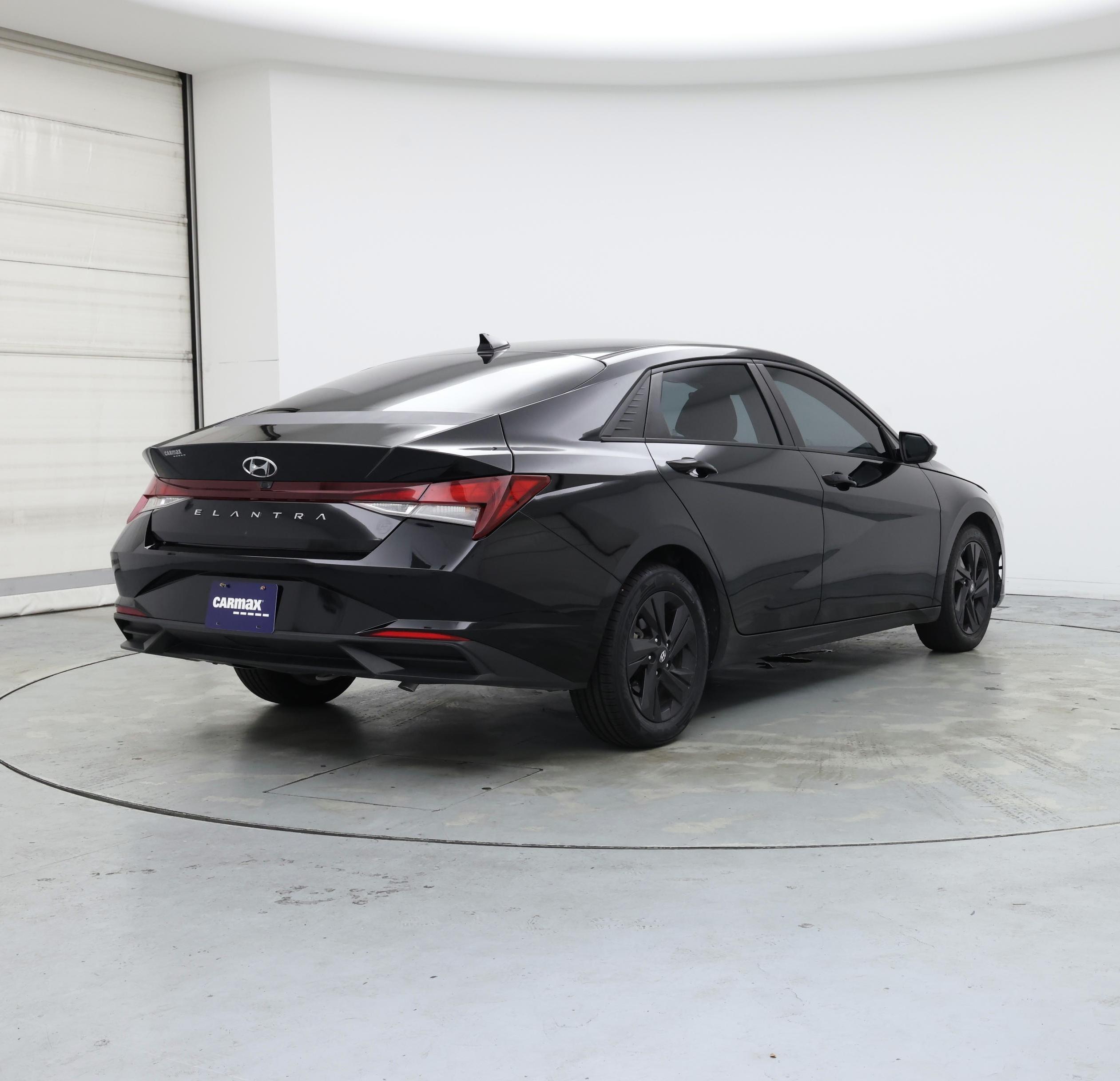 Thumbnail: 2021 Hyundai Elantra - 8