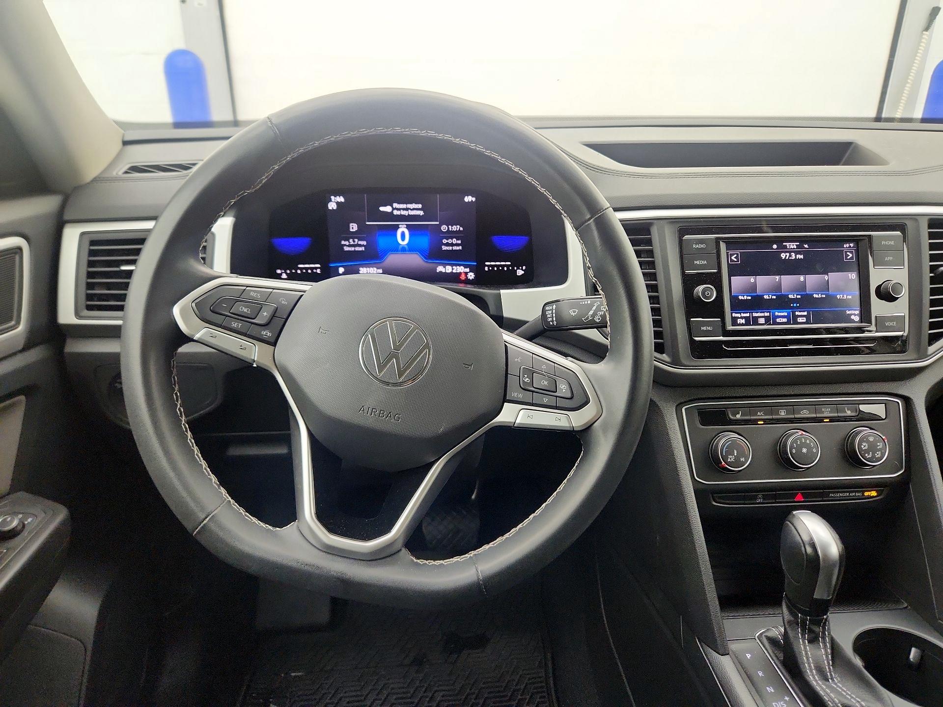 Thumbnail: 2022 Volkswagen Atlas - 10