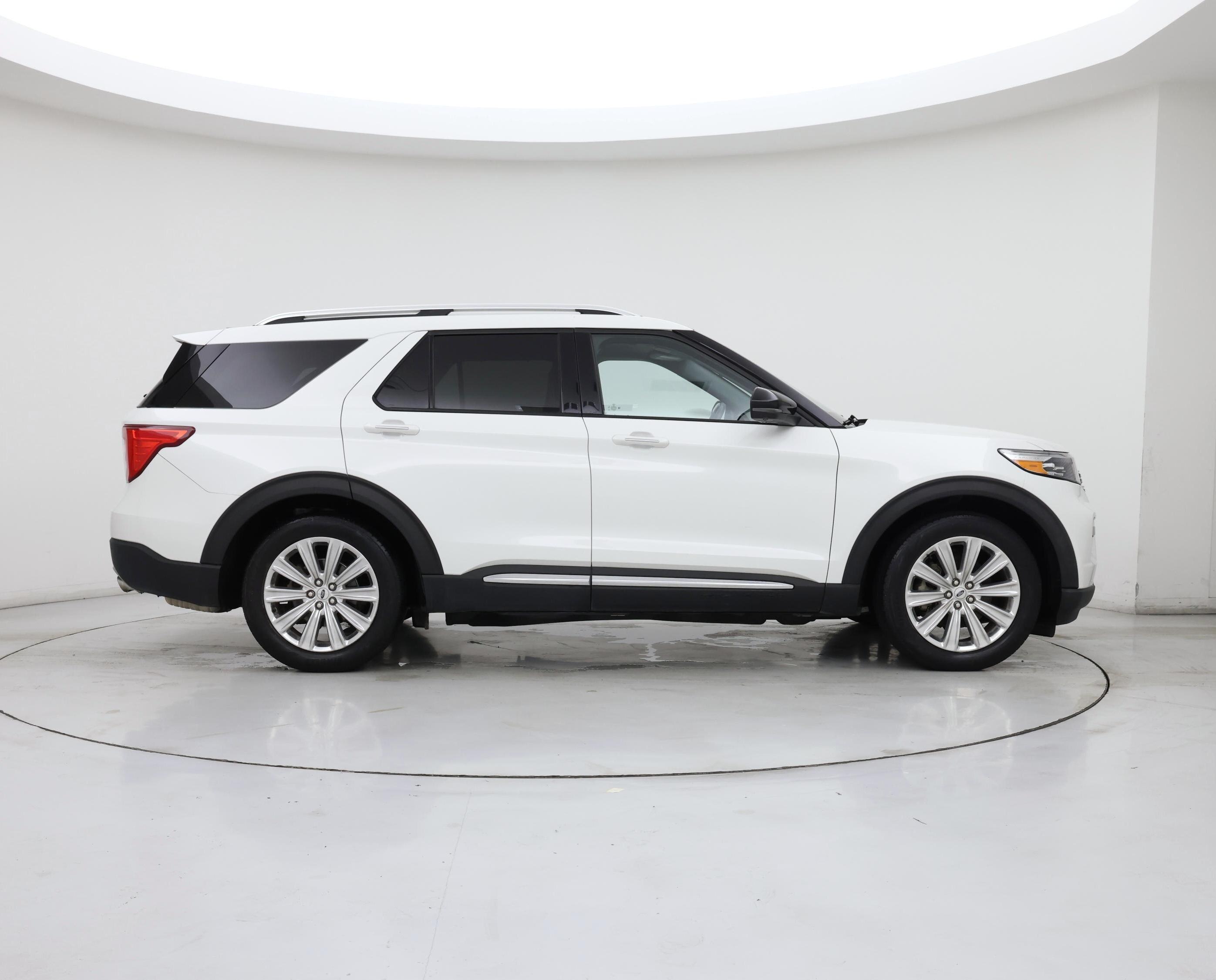 Thumbnail: 2021 Ford Explorer - 7