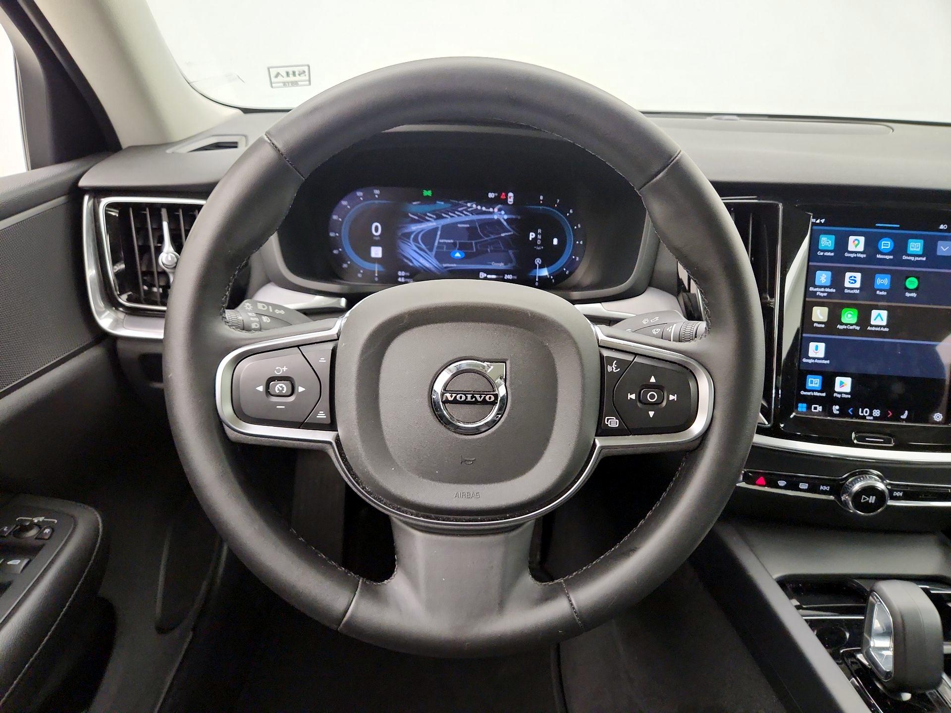 Thumbnail: 2025 Volvo S60 - 10