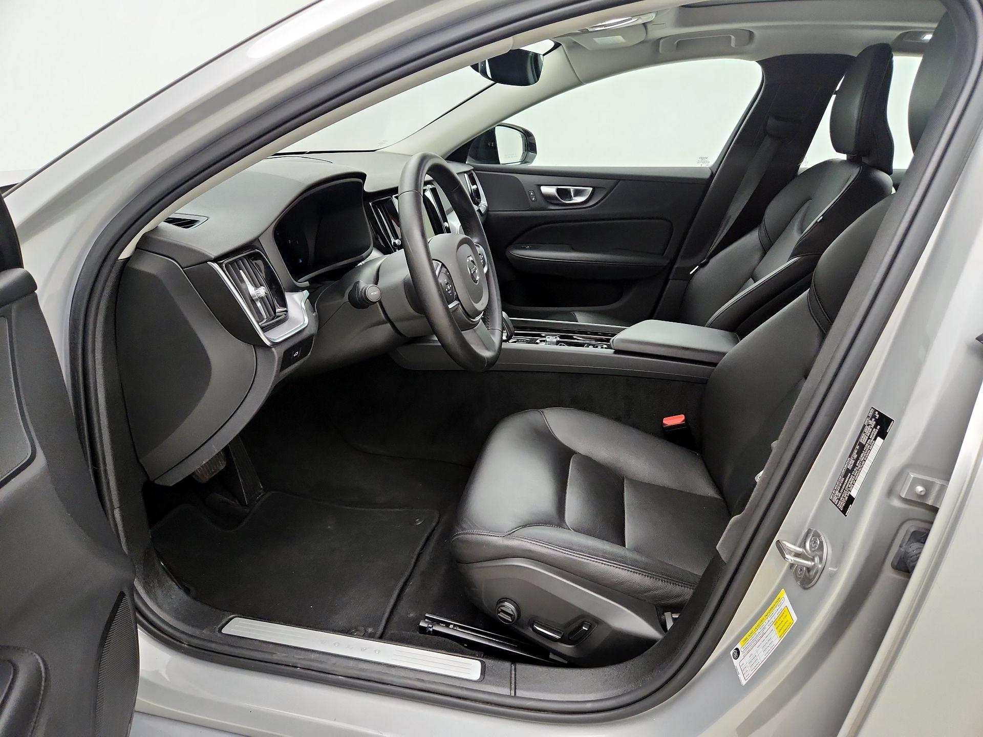 Thumbnail: 2025 Volvo S60 - 11