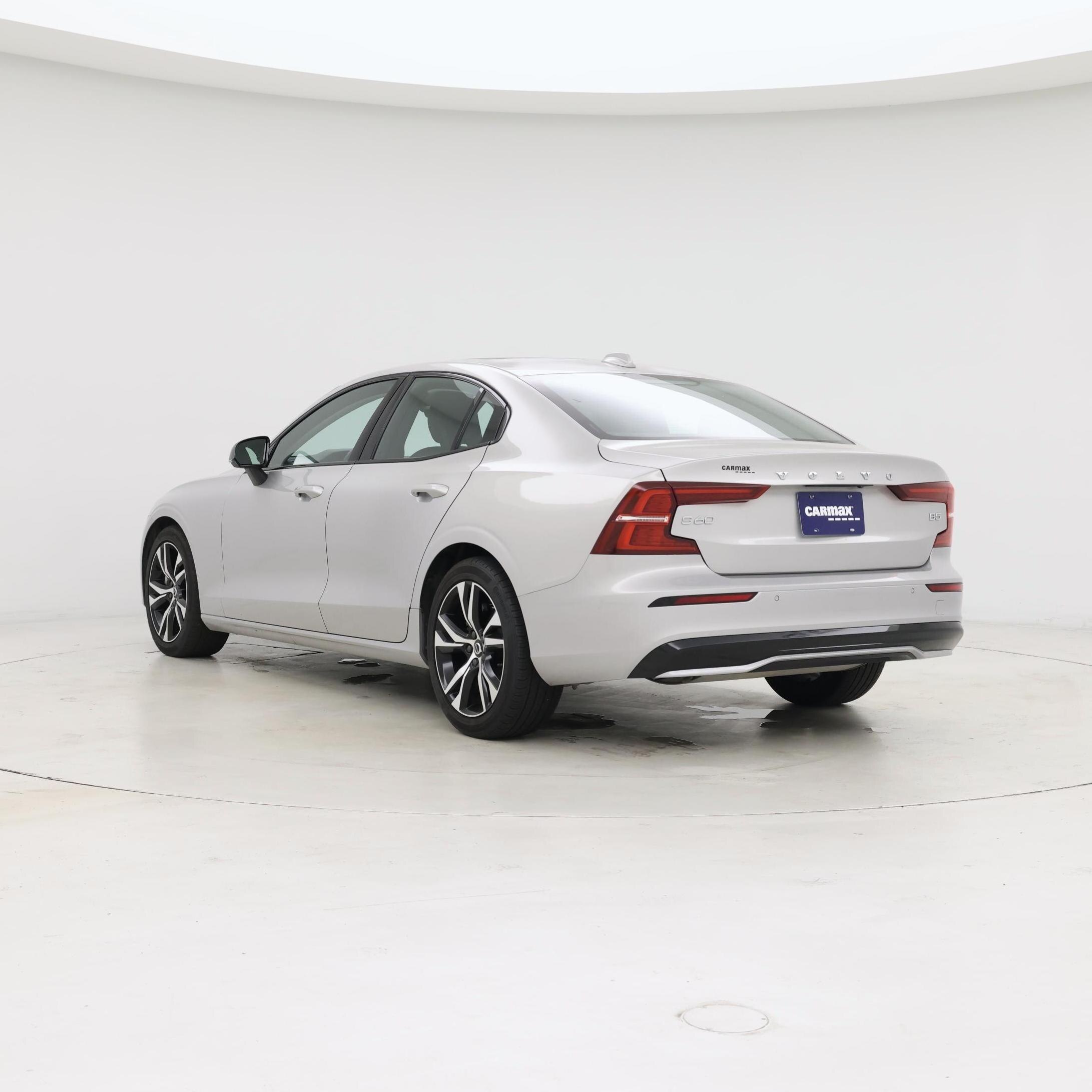 Thumbnail: 2025 Volvo S60 - 2