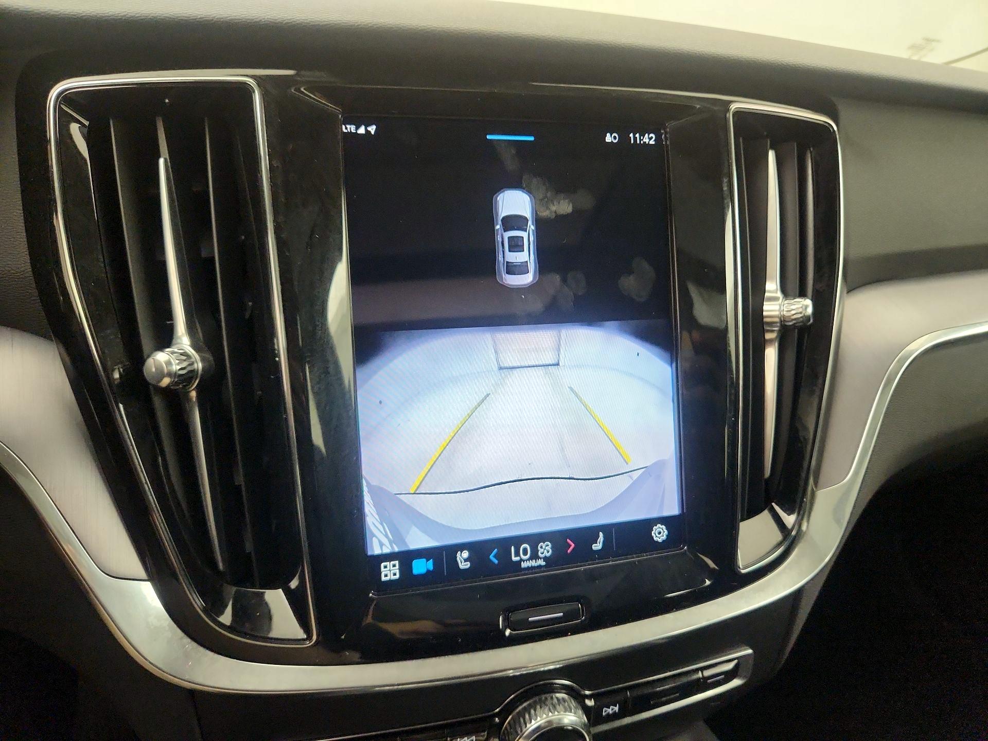 Thumbnail: 2025 Volvo S60 - 14