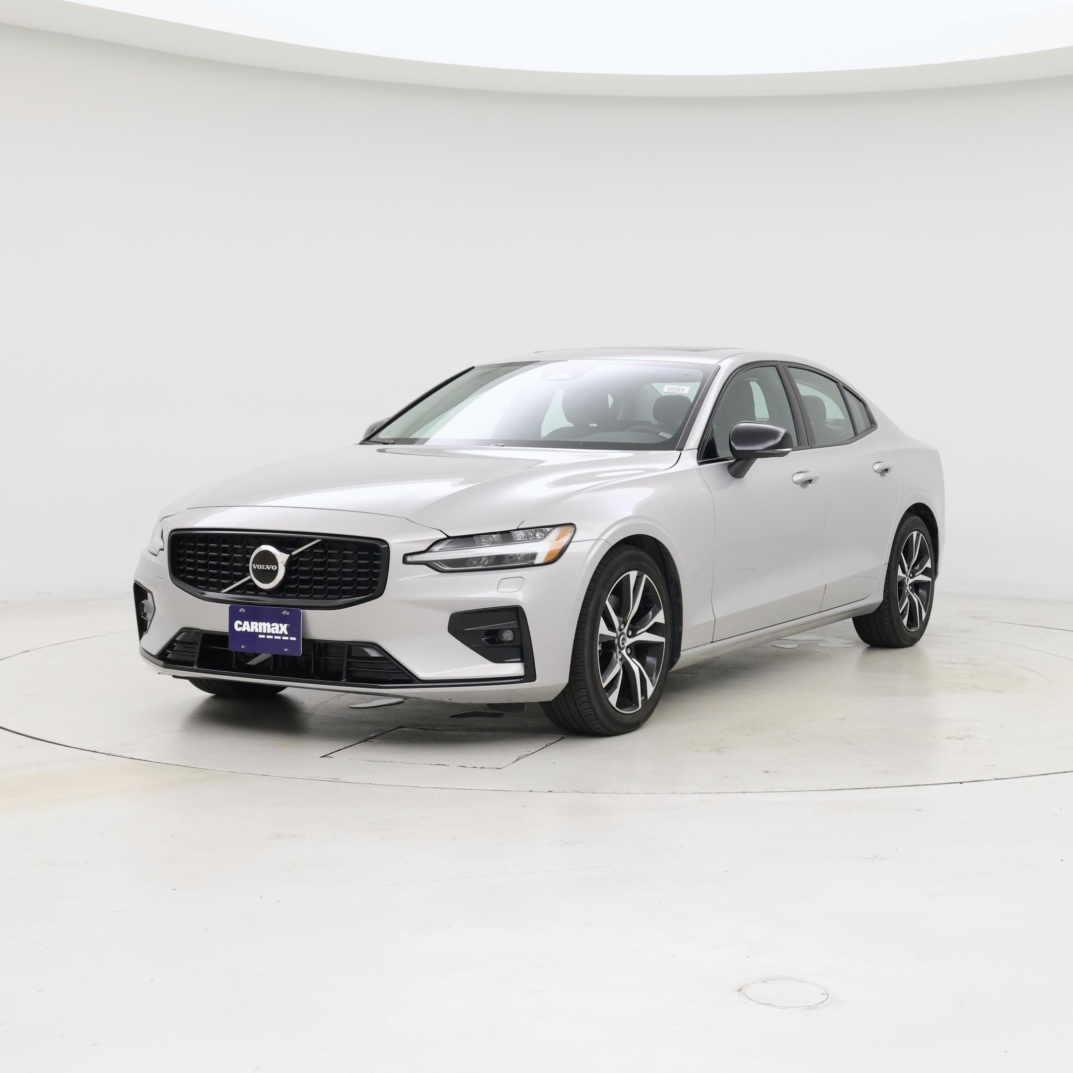 Thumbnail: 2025 Volvo S60 - 4