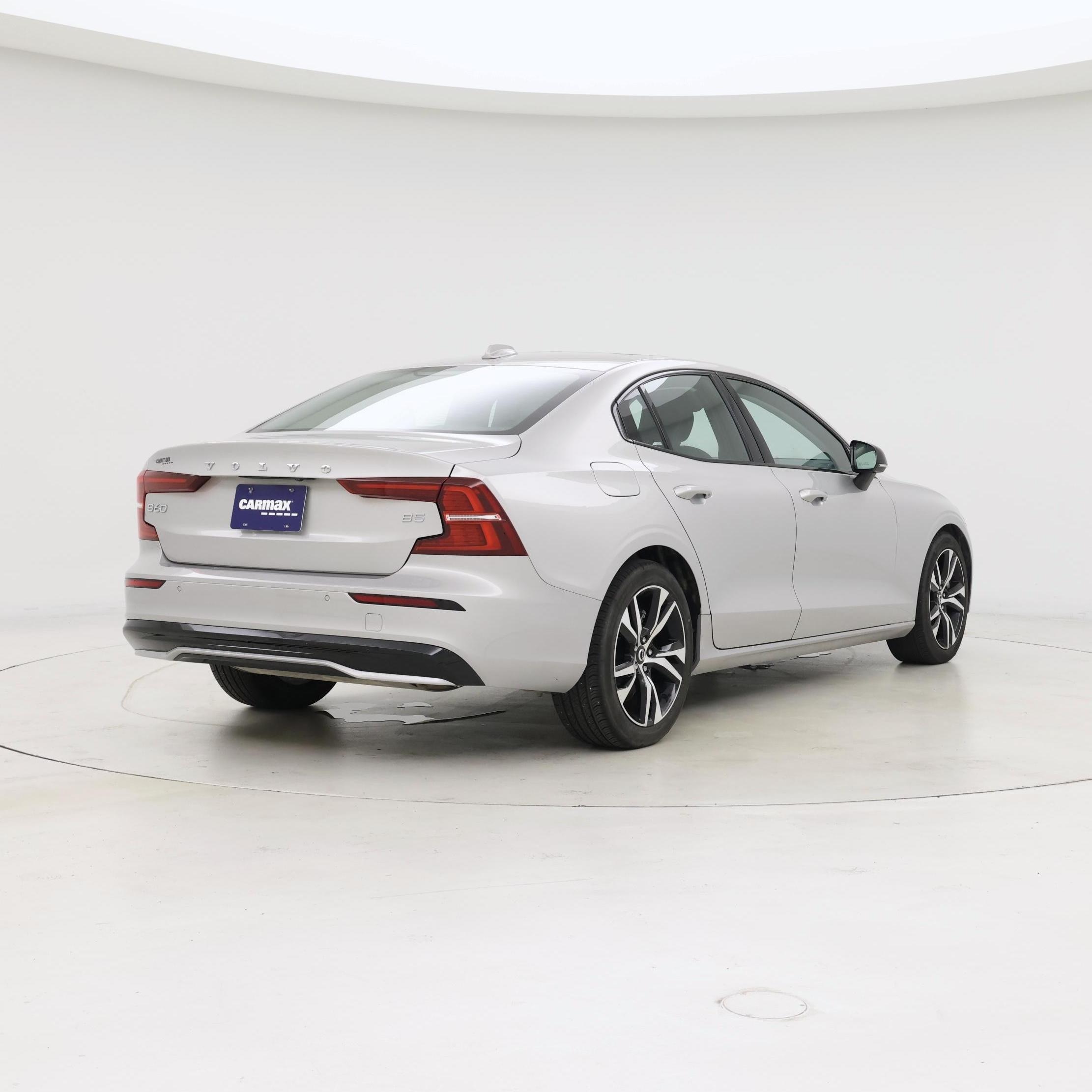 Thumbnail: 2025 Volvo S60 - 8