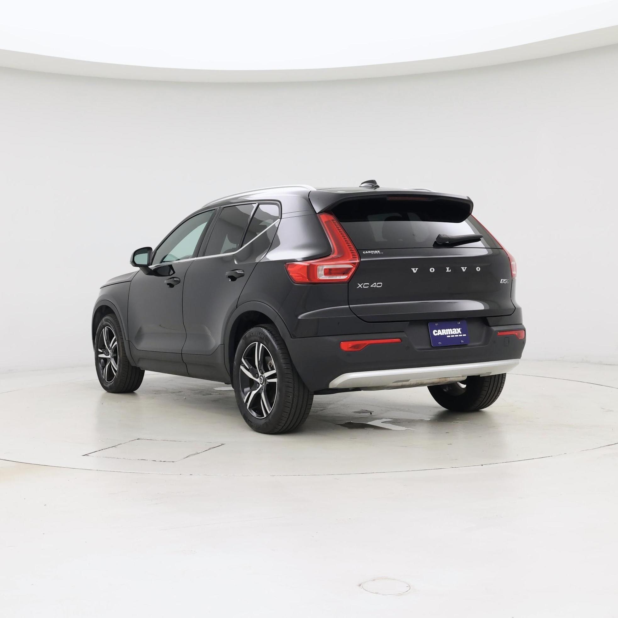 Thumbnail: 2025 Volvo XC40 - 2