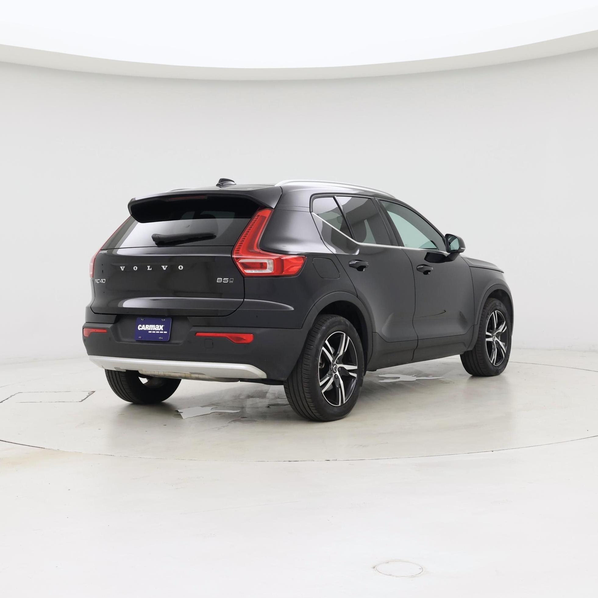 Thumbnail: 2025 Volvo XC40 - 8