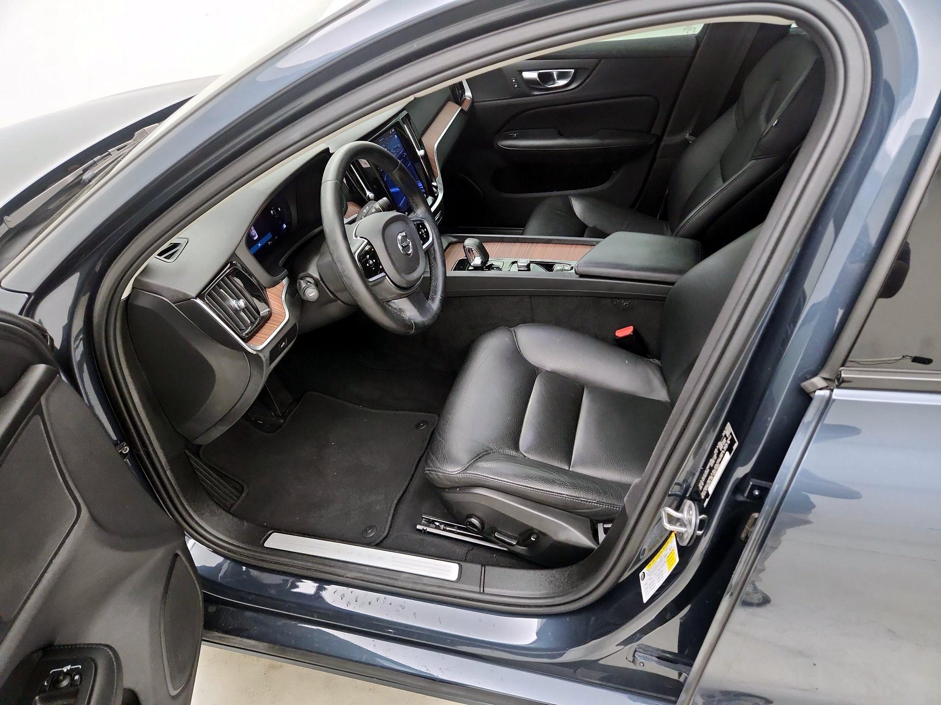 Thumbnail: 2023 Volvo S60 - 11