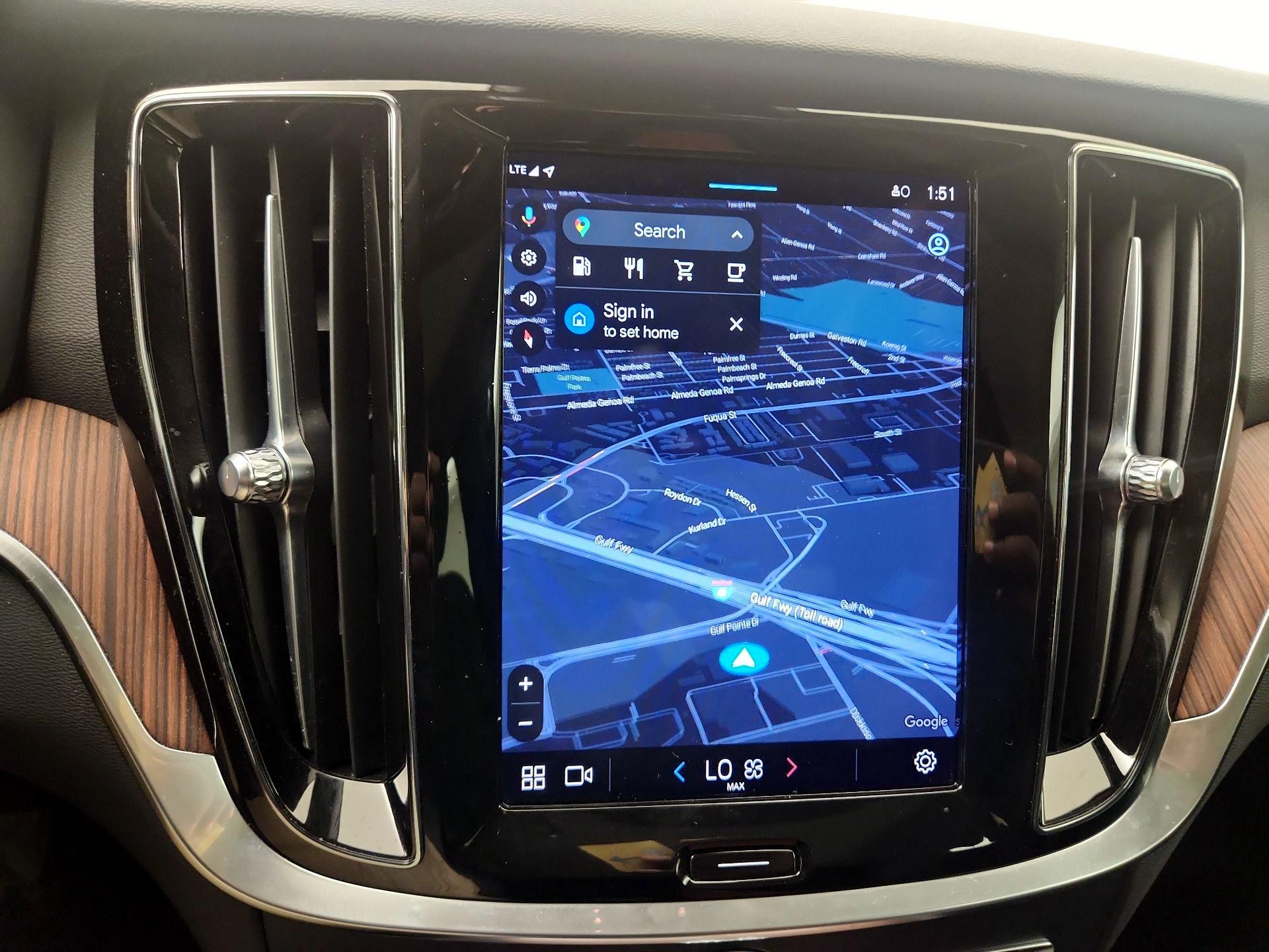Thumbnail: 2023 Volvo S60 - 14