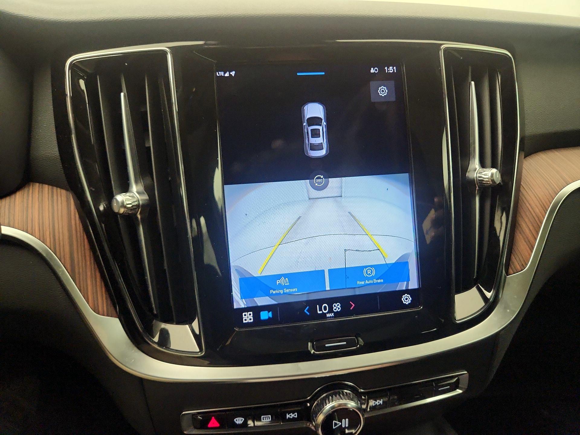 Thumbnail: 2023 Volvo S60 - 15