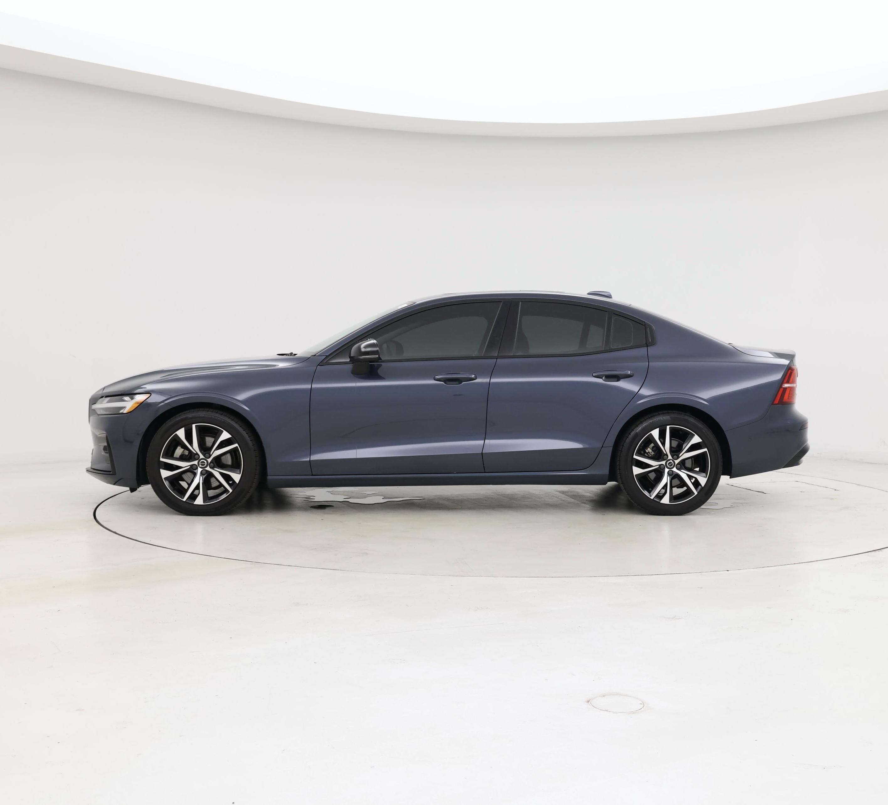 Thumbnail: 2023 Volvo S60 - 3