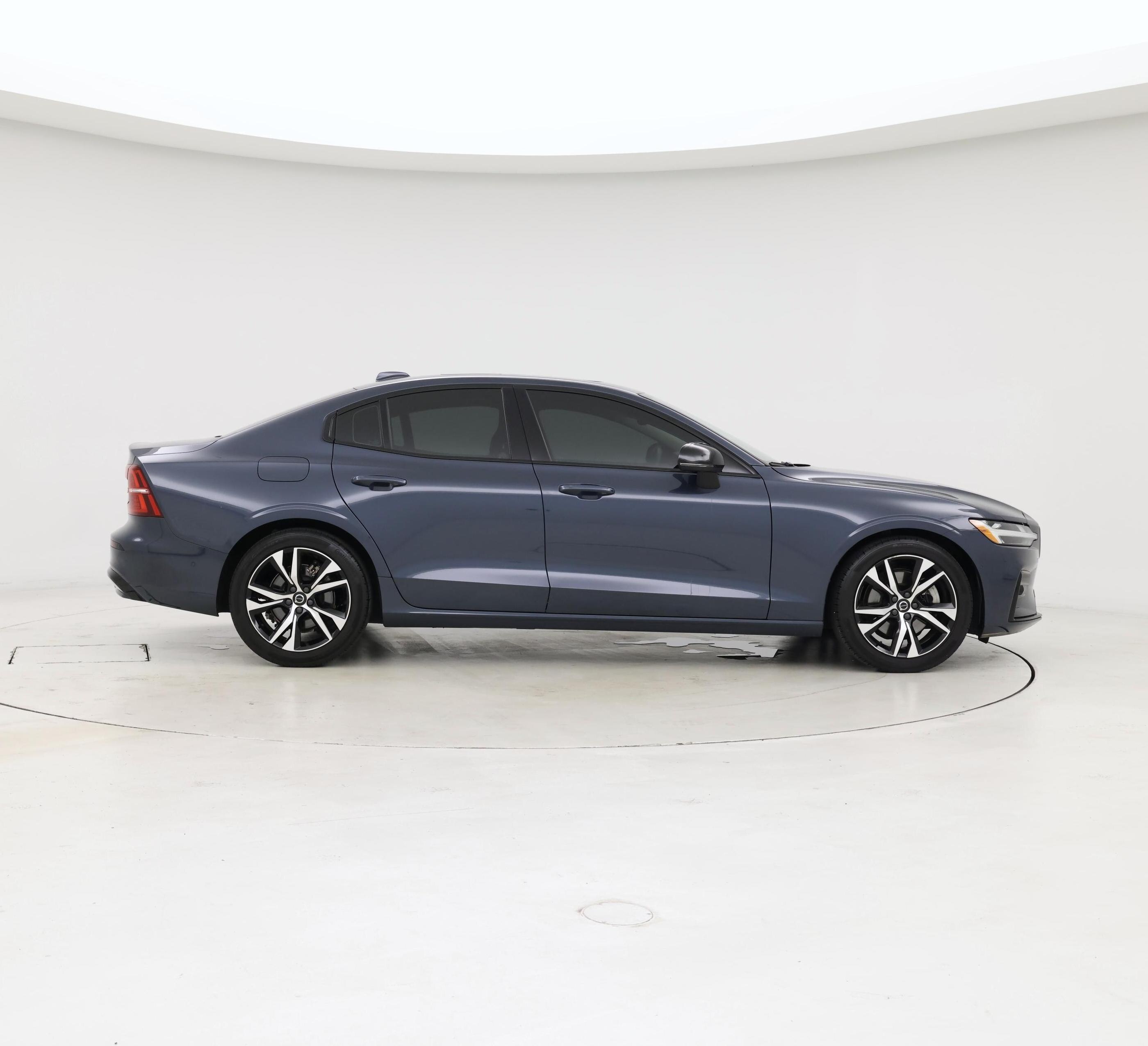 Thumbnail: 2023 Volvo S60 - 7