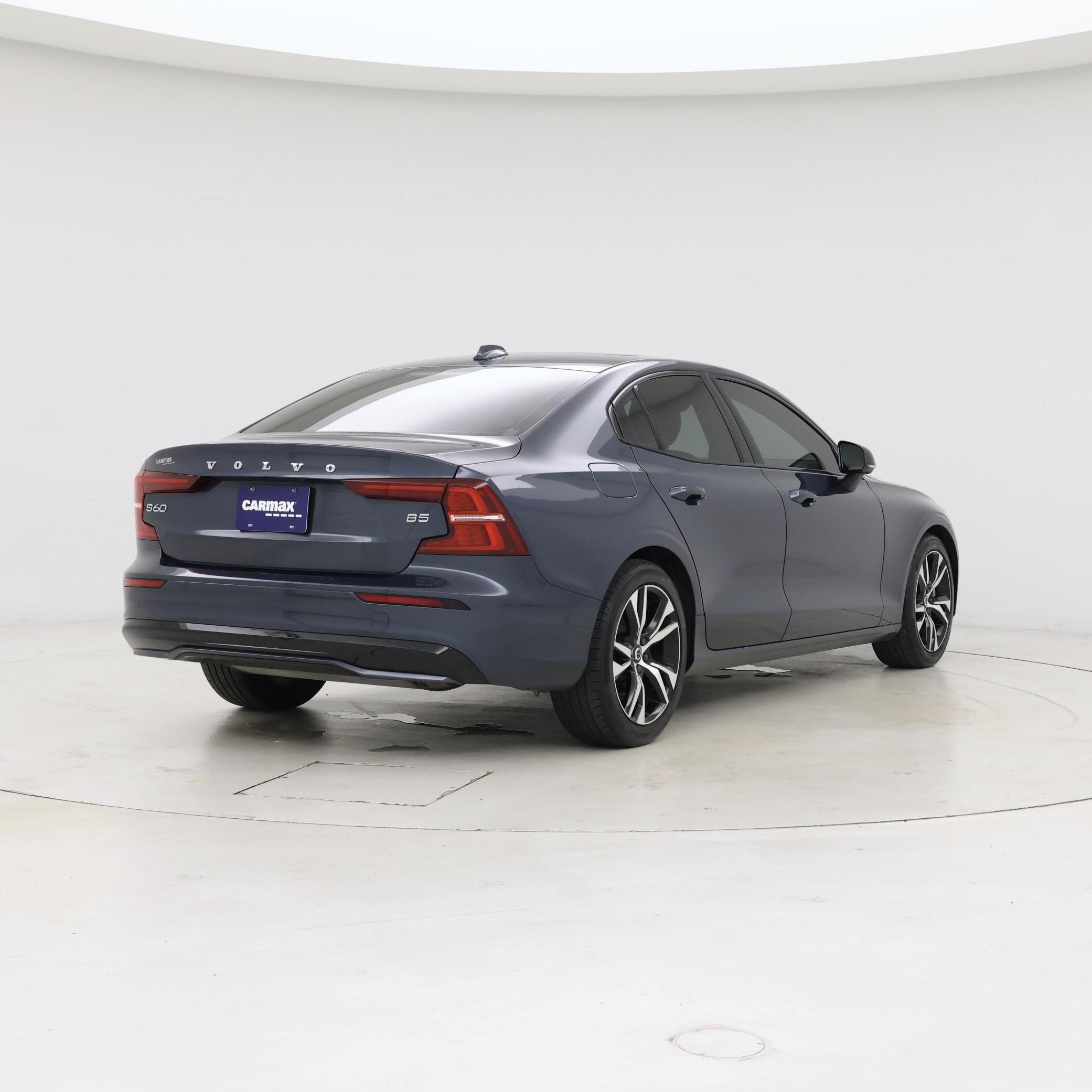 Thumbnail: 2023 Volvo S60 - 8