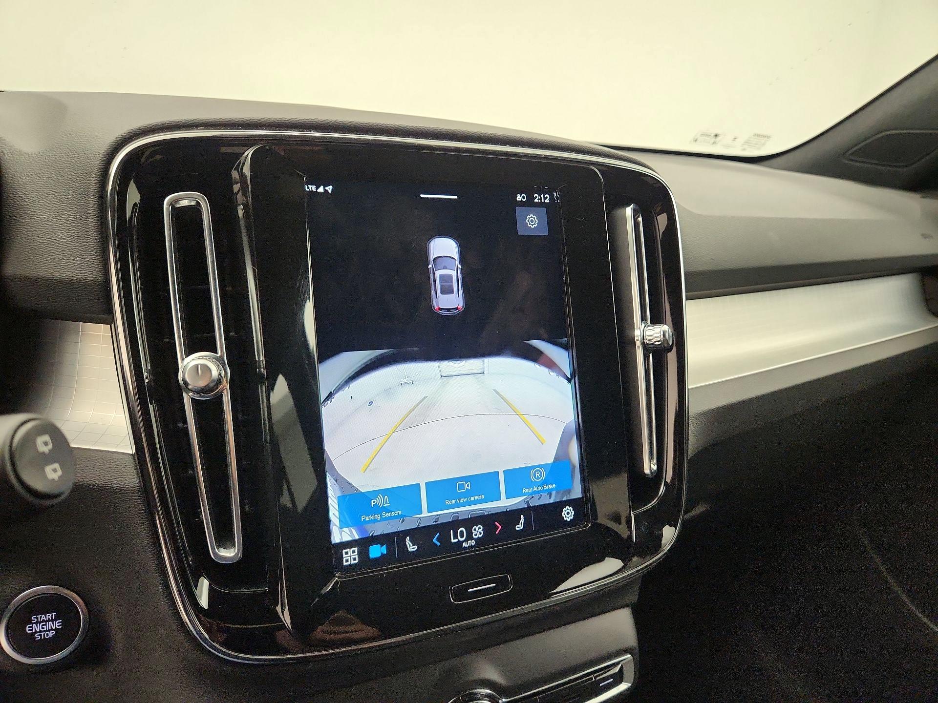 Thumbnail: 2025 Volvo XC40 - 13