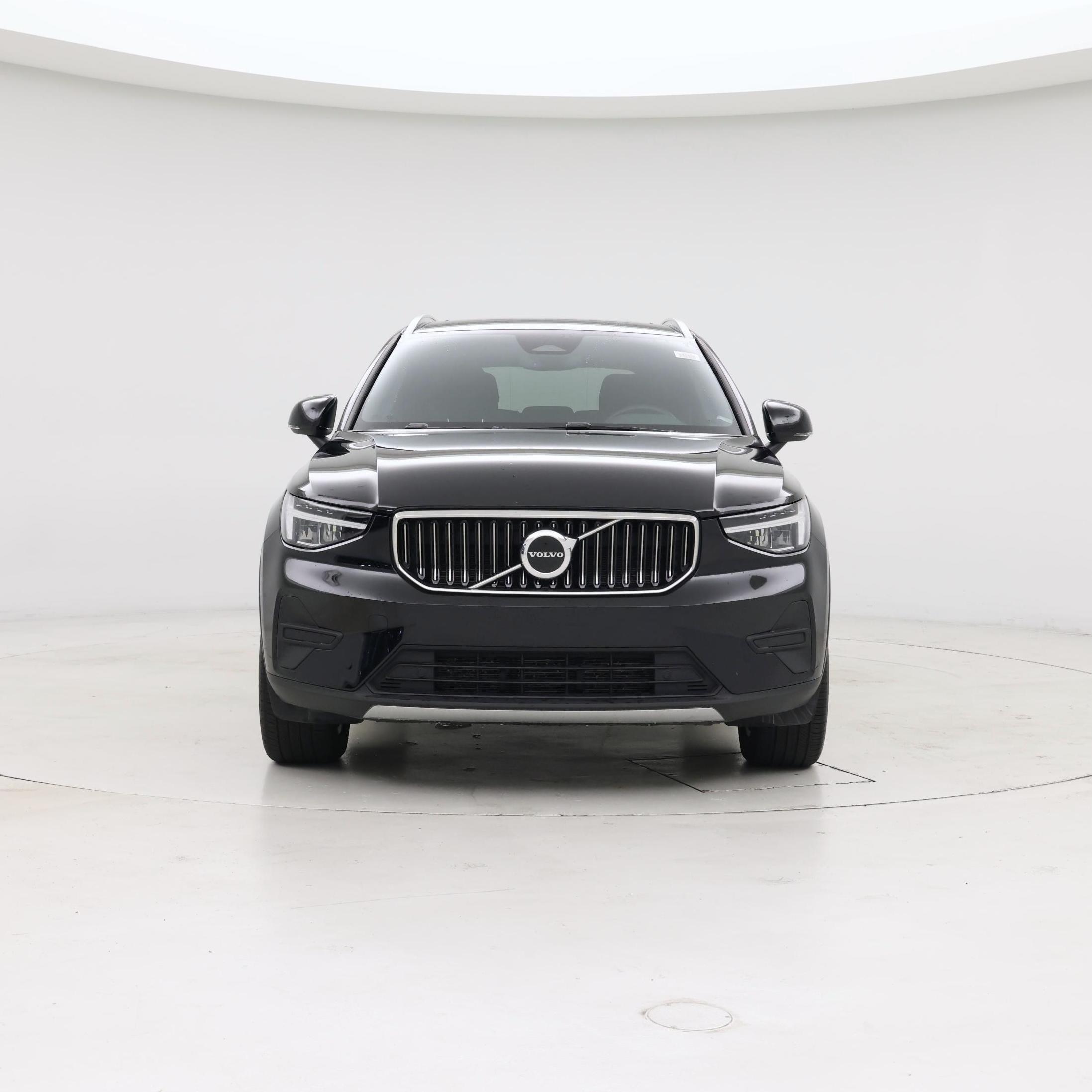 Thumbnail: 2025 Volvo XC40 - 5