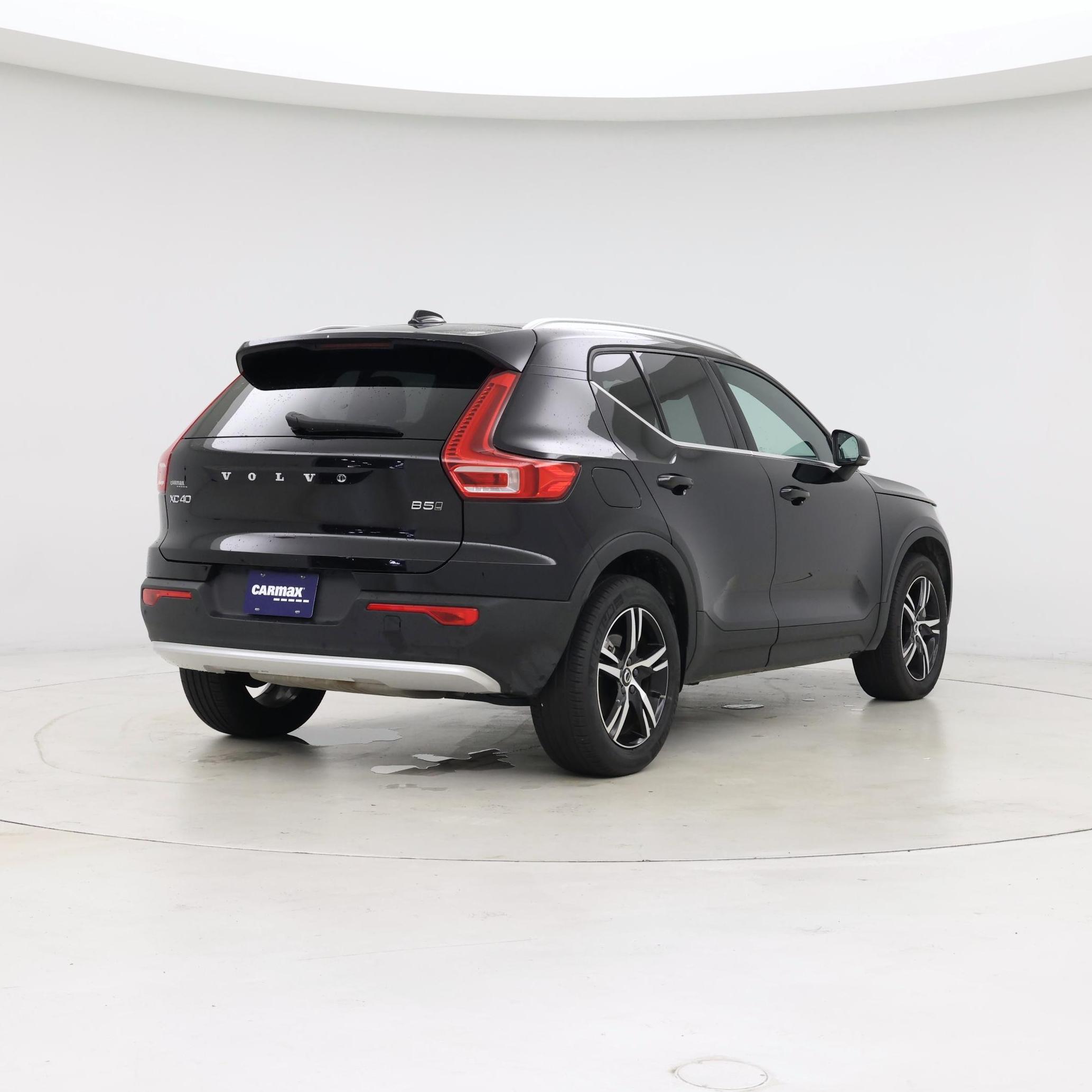 Thumbnail: 2025 Volvo XC40 - 8