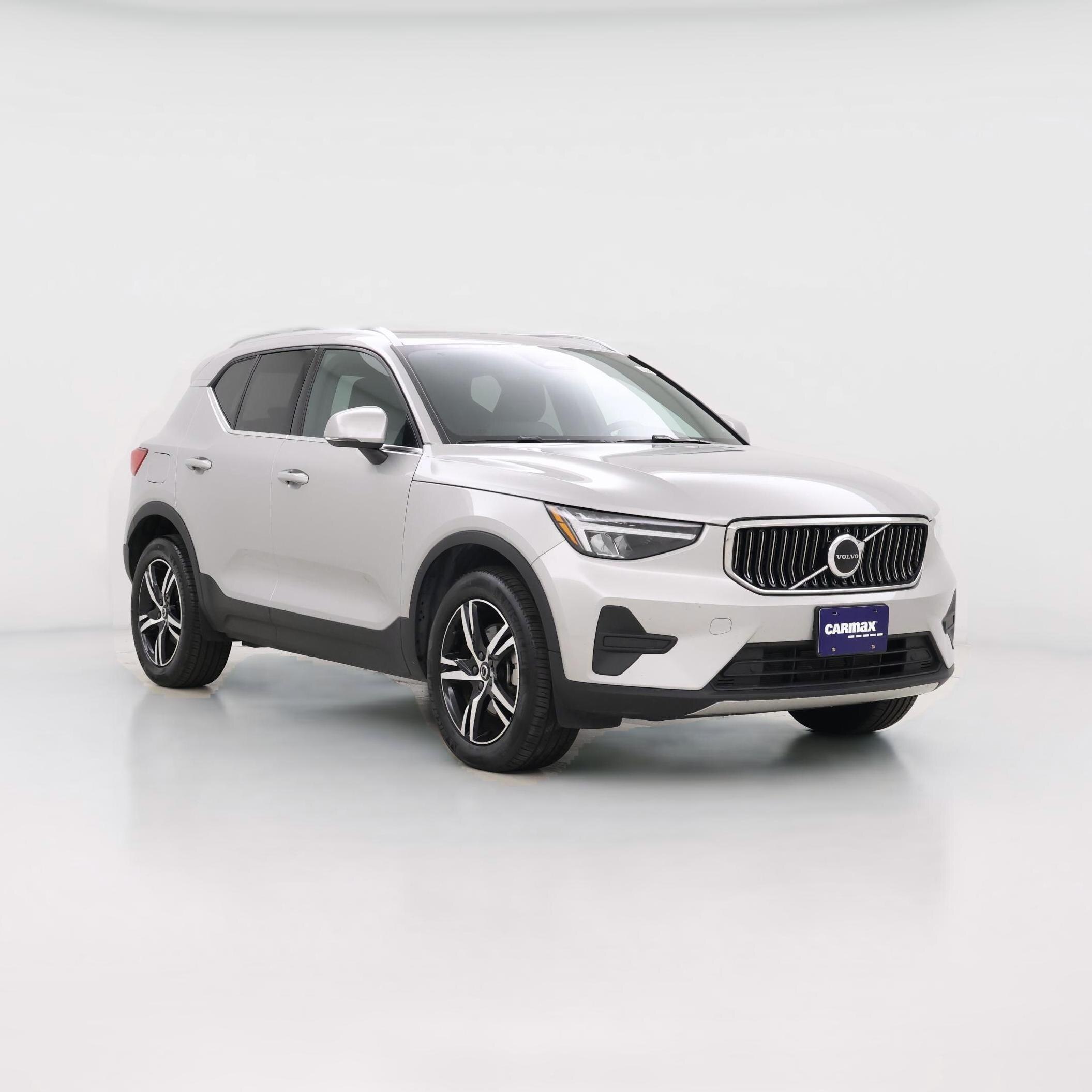 Thumbnail: 2025 Volvo XC40 - 1