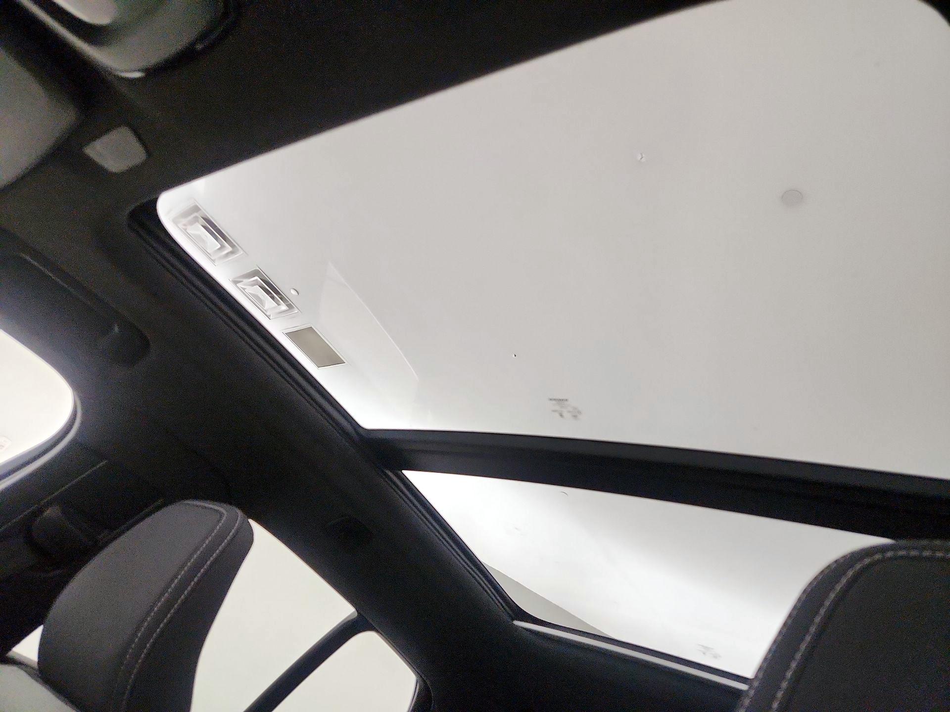Thumbnail: 2025 Volvo XC40 - 19