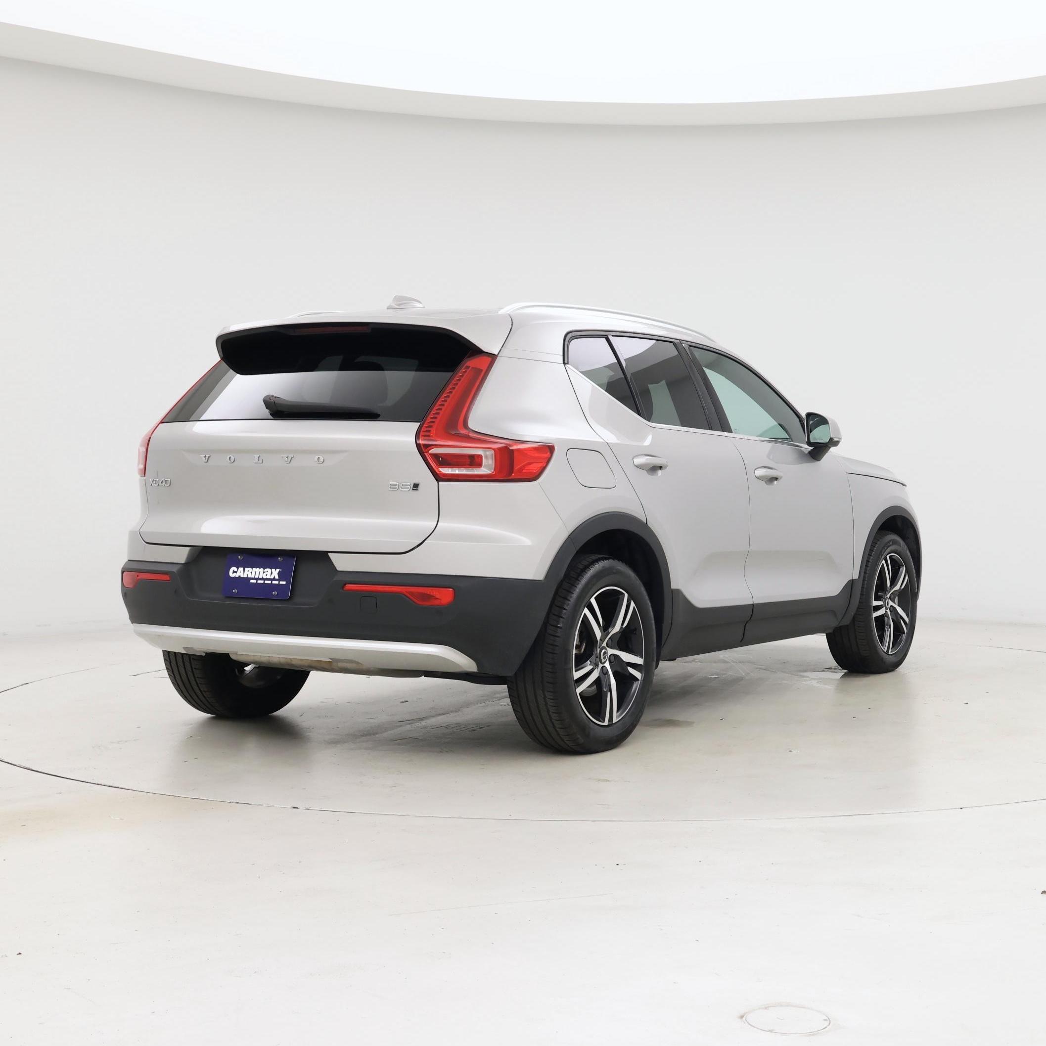Thumbnail: 2025 Volvo XC40 - 8