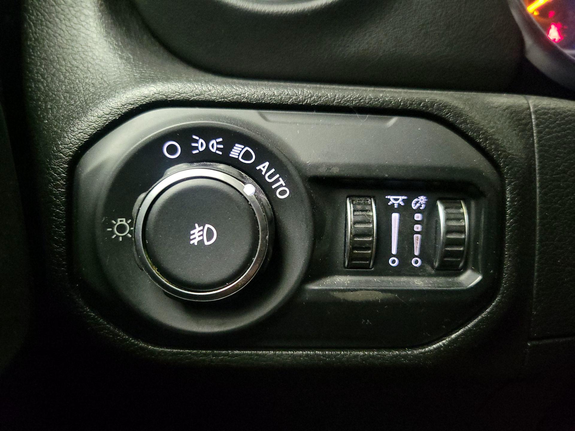 Thumbnail: 2020 Jeep Wrangler - 13