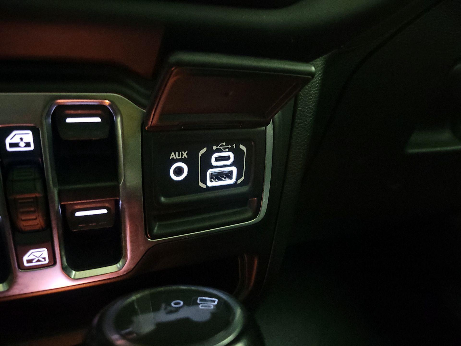Thumbnail: 2020 Jeep Wrangler - 19