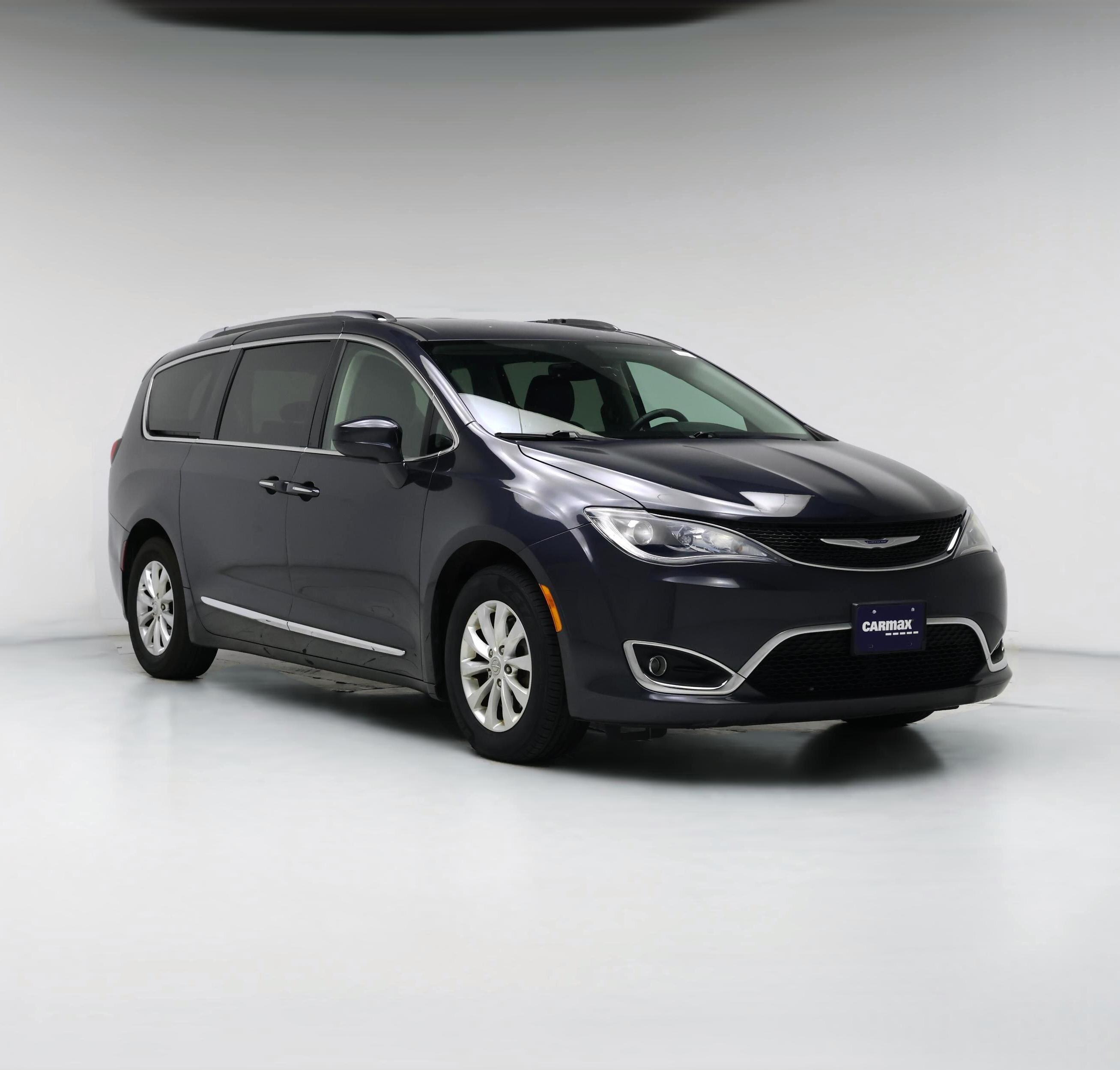 Thumbnail: 2019 Chrysler Pacifica - 1
