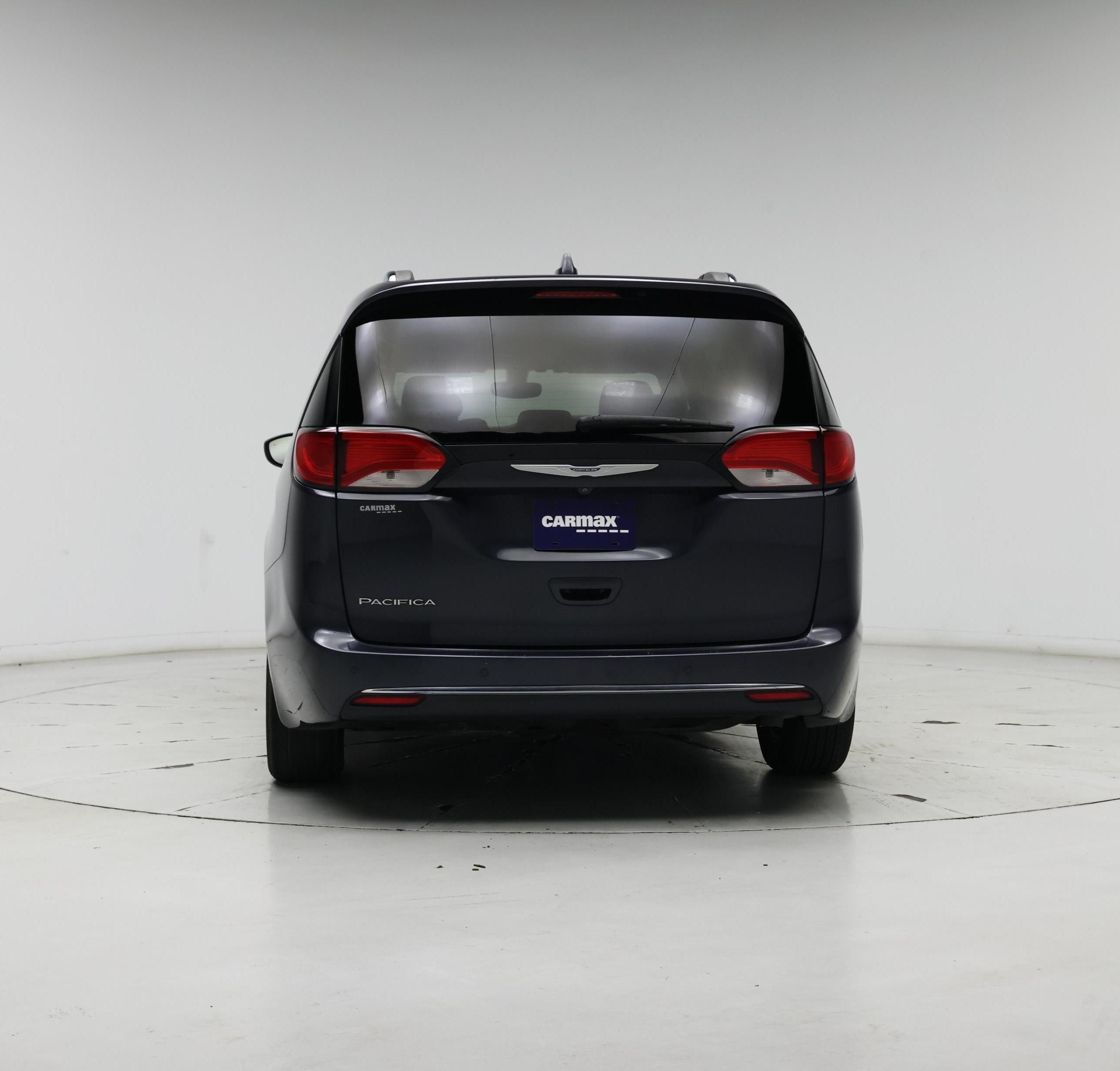 Thumbnail: 2019 Chrysler Pacifica - 6