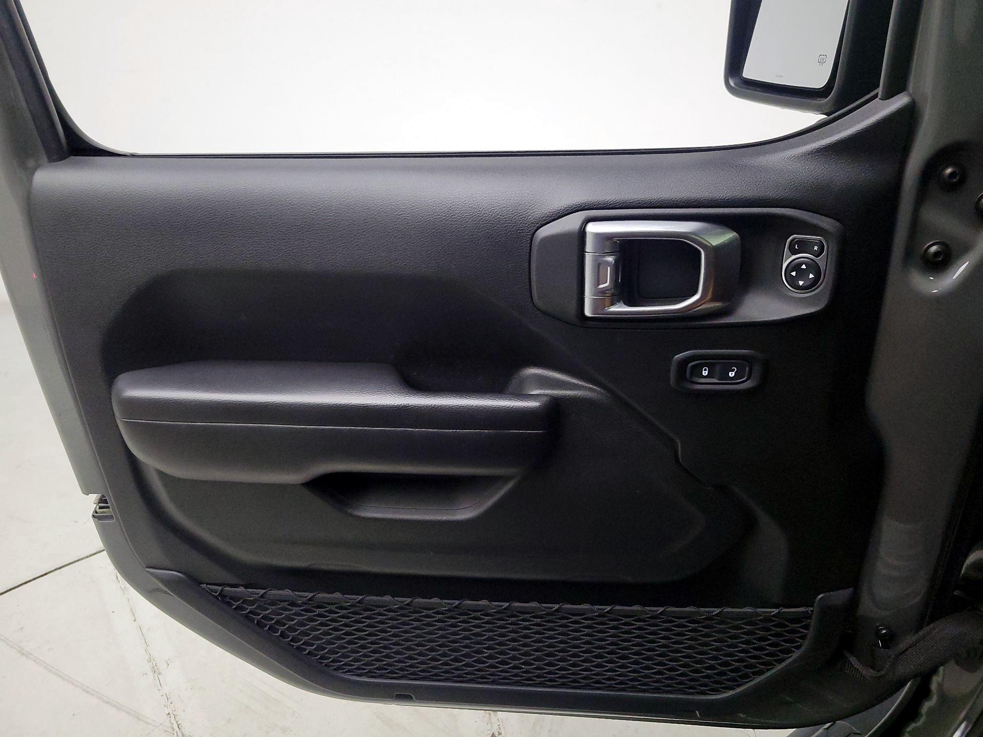Thumbnail: 2020 Jeep Wrangler - 12