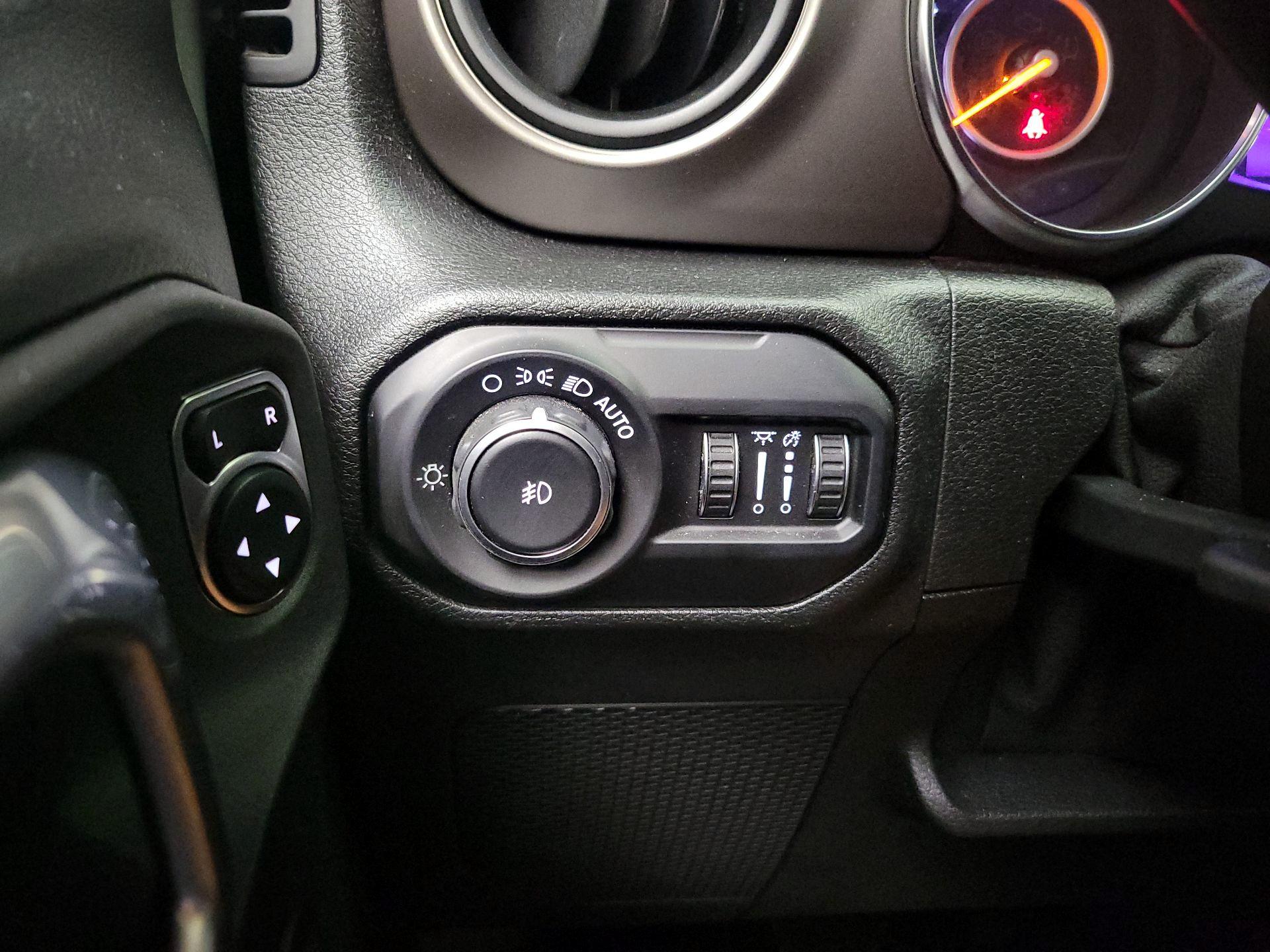 Thumbnail: 2020 Jeep Wrangler - 13