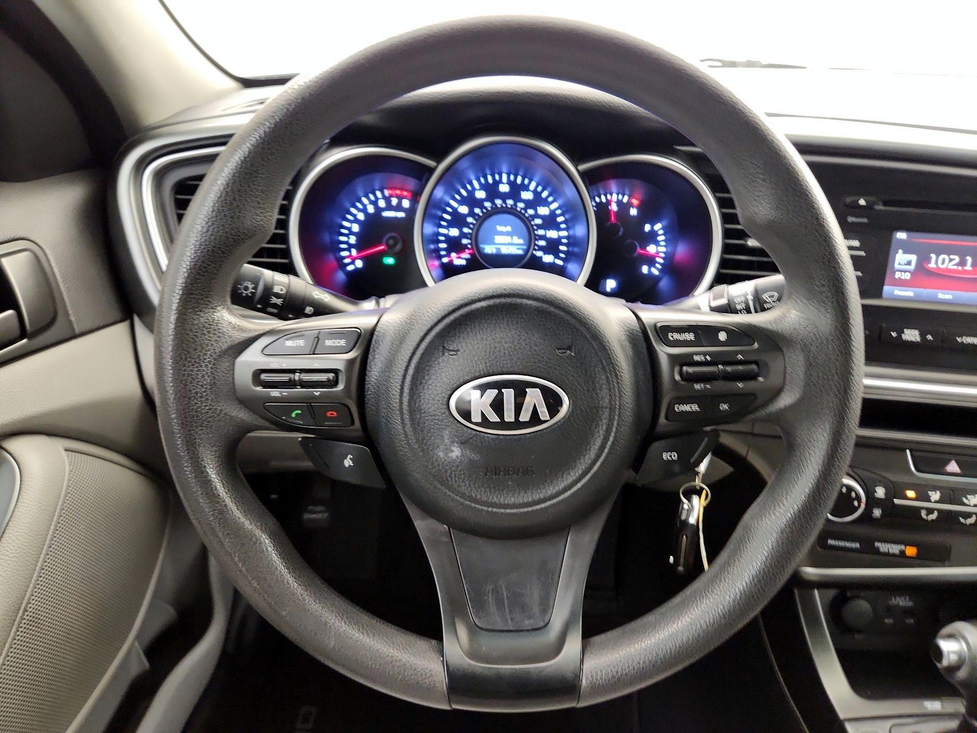 Thumbnail: 2014 Kia Optima - 10