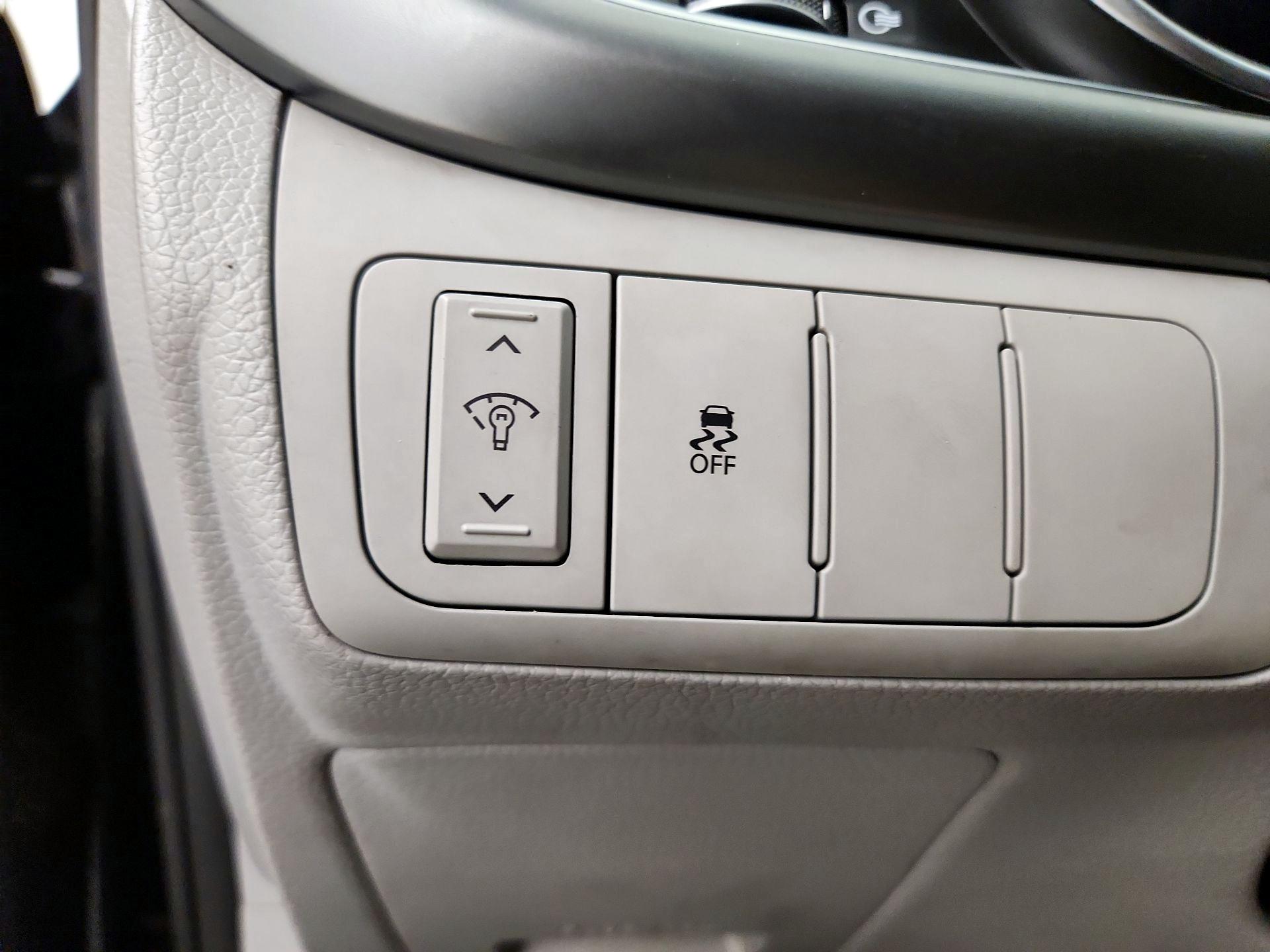 Thumbnail: 2014 Kia Optima - 13