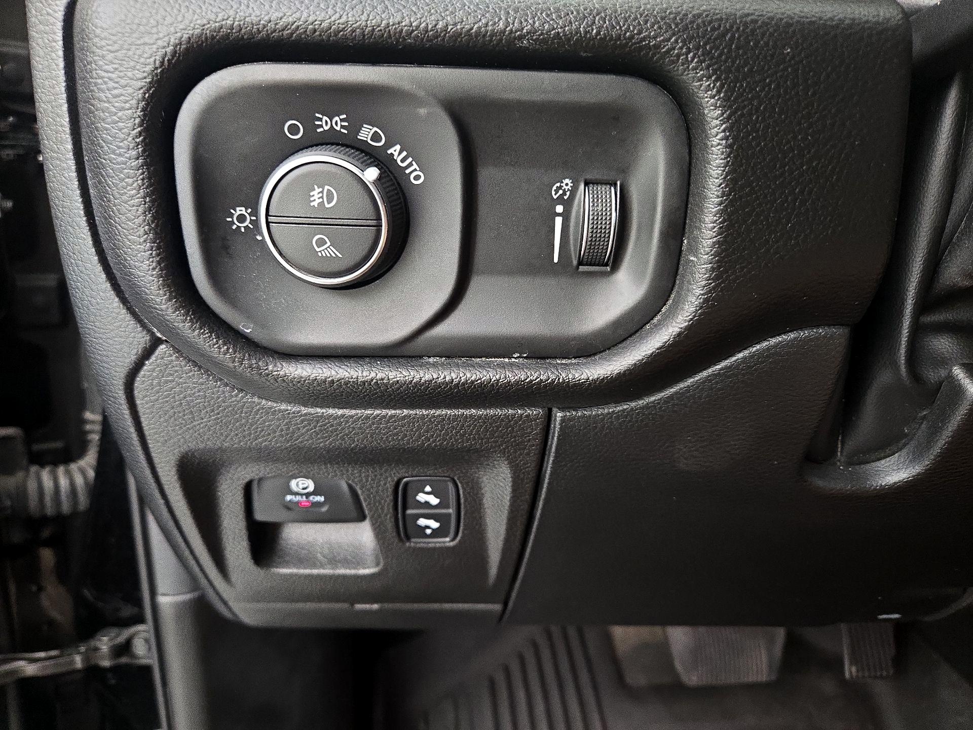 Thumbnail: 2023 RAM 1500 - 13