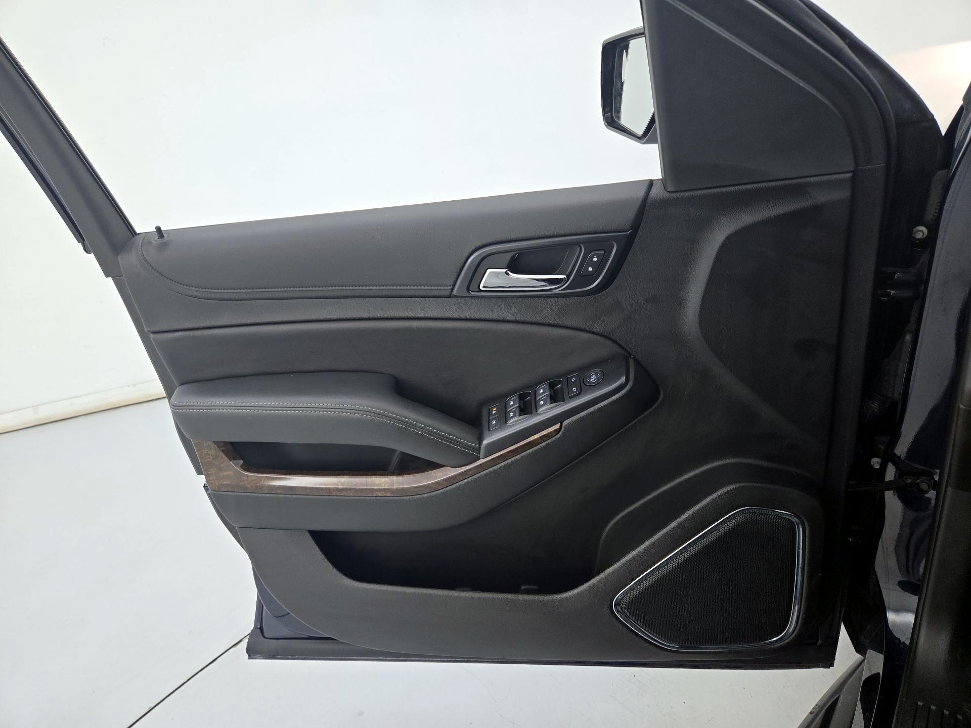 Thumbnail: 2020 Chevrolet Tahoe - 12