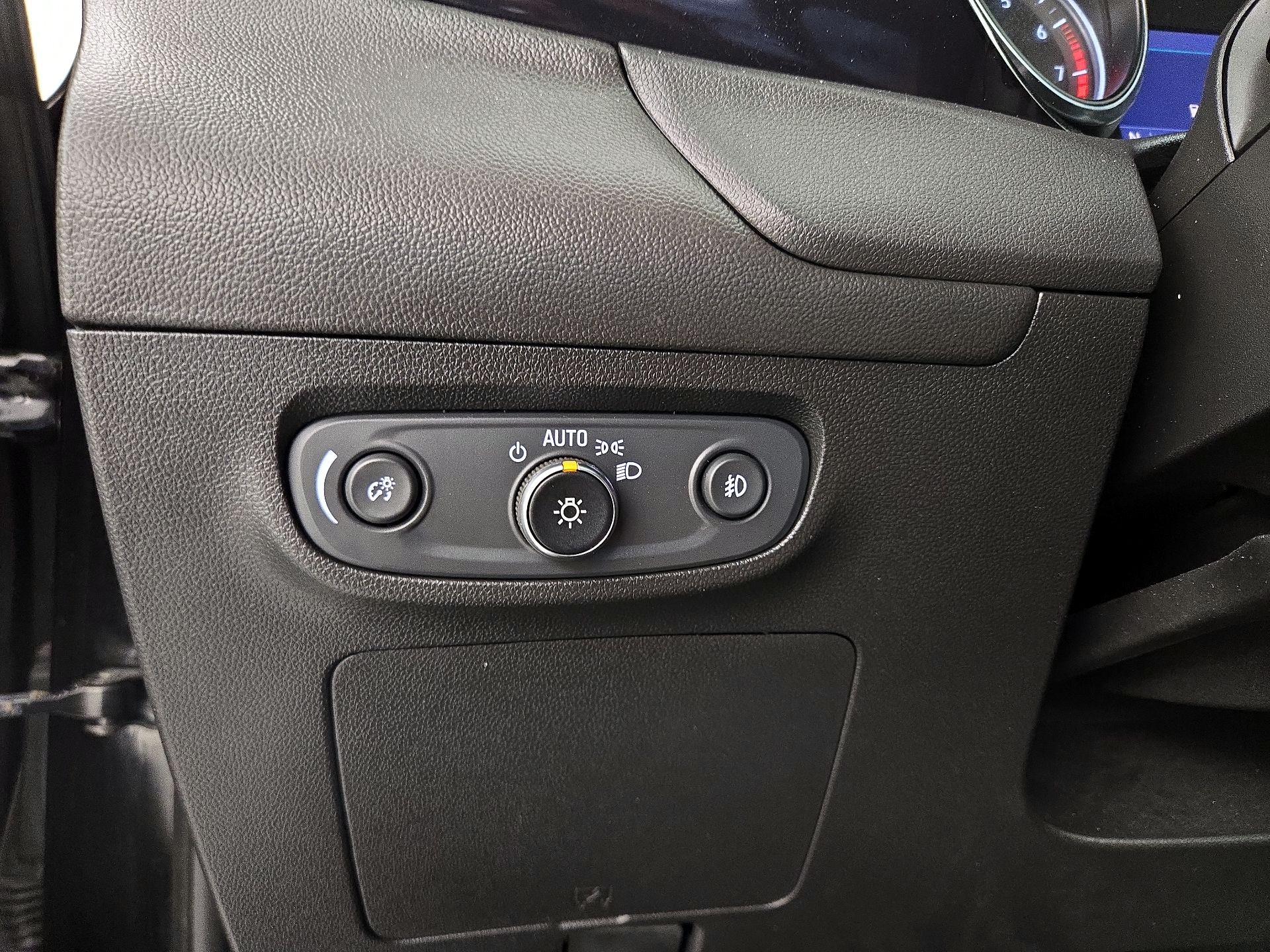Thumbnail: 2021 Buick Encore GX - 13