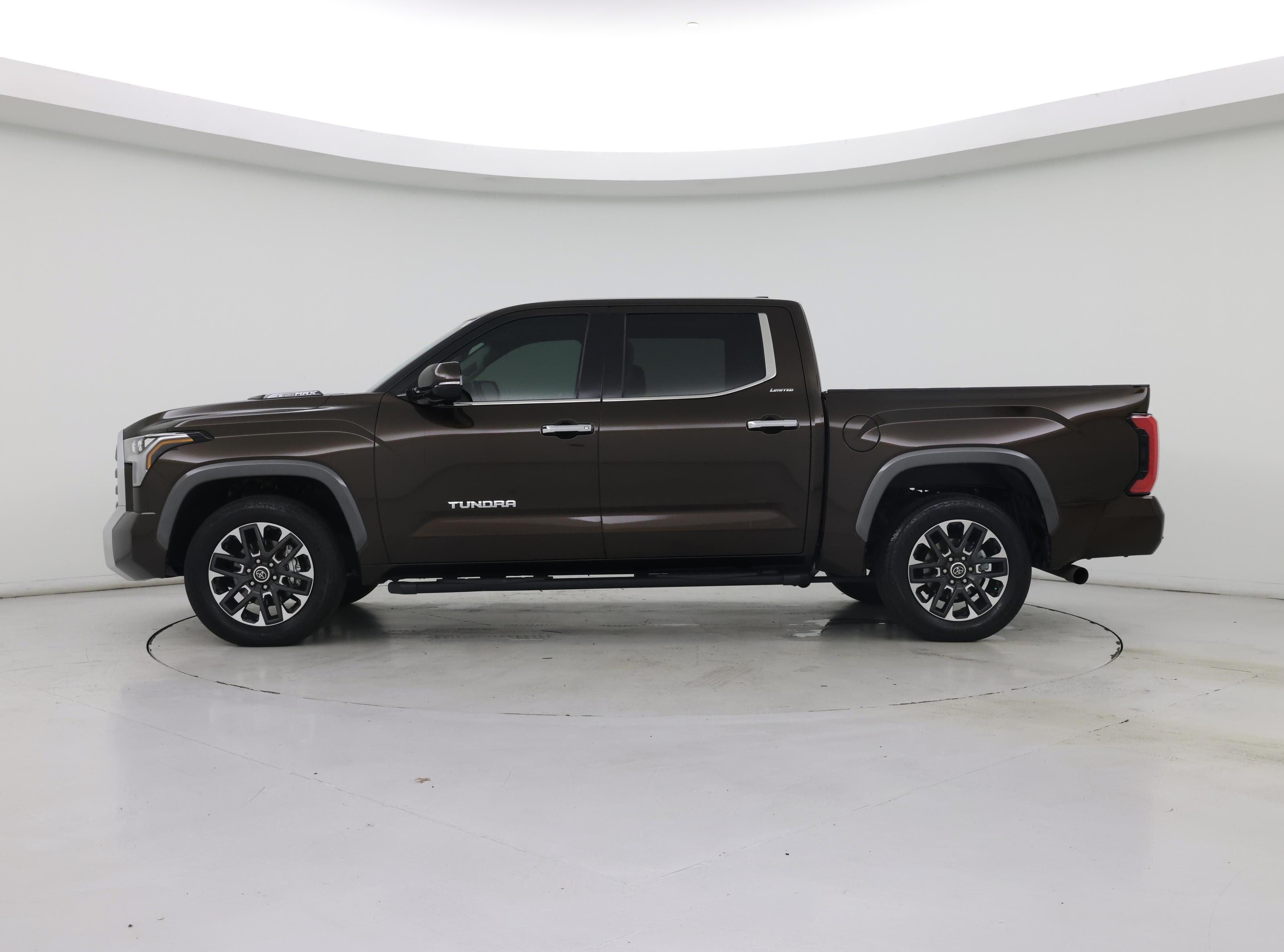 Thumbnail: 2022 Toyota Tundra - 3