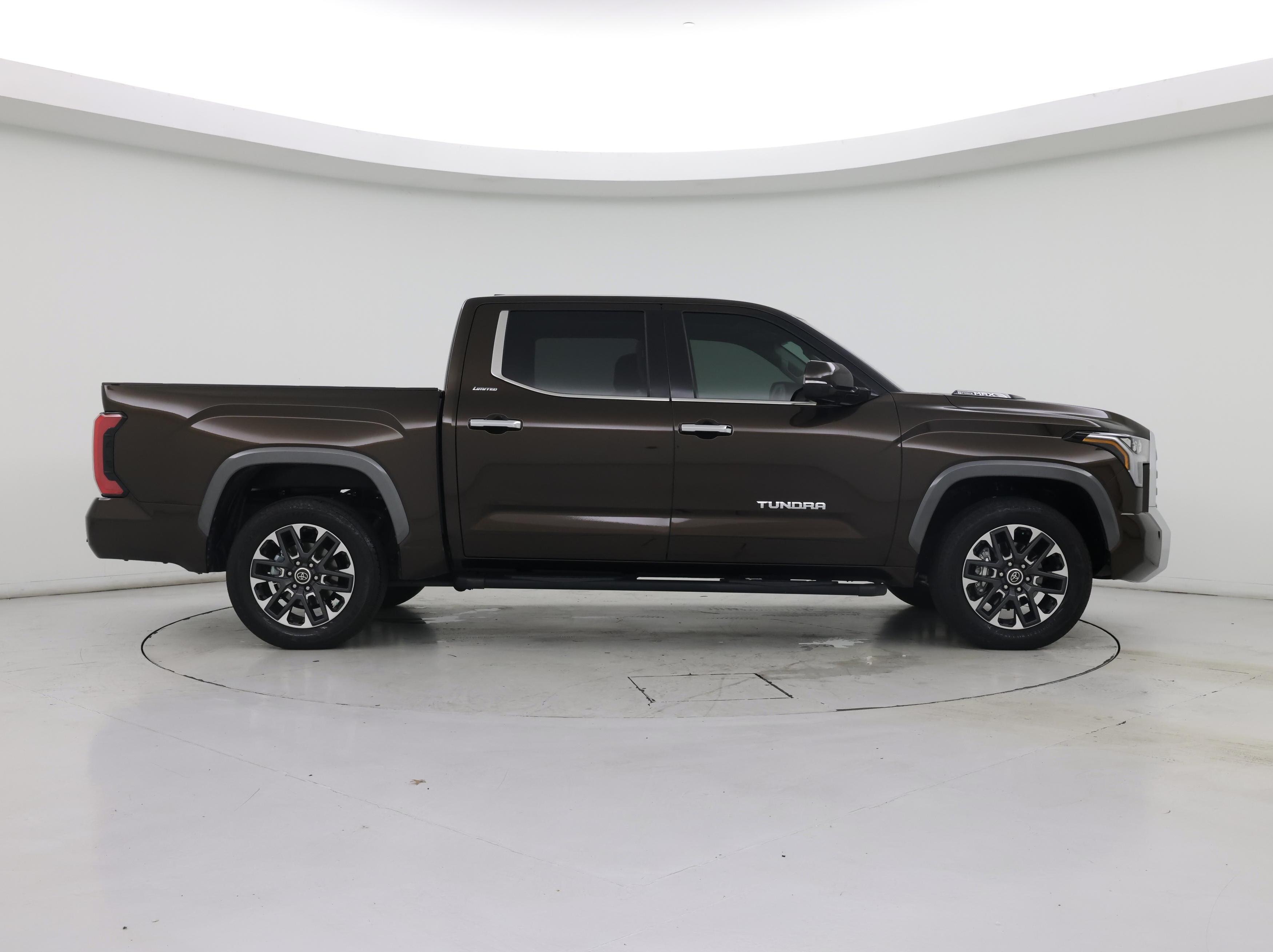 Thumbnail: 2022 Toyota Tundra - 7