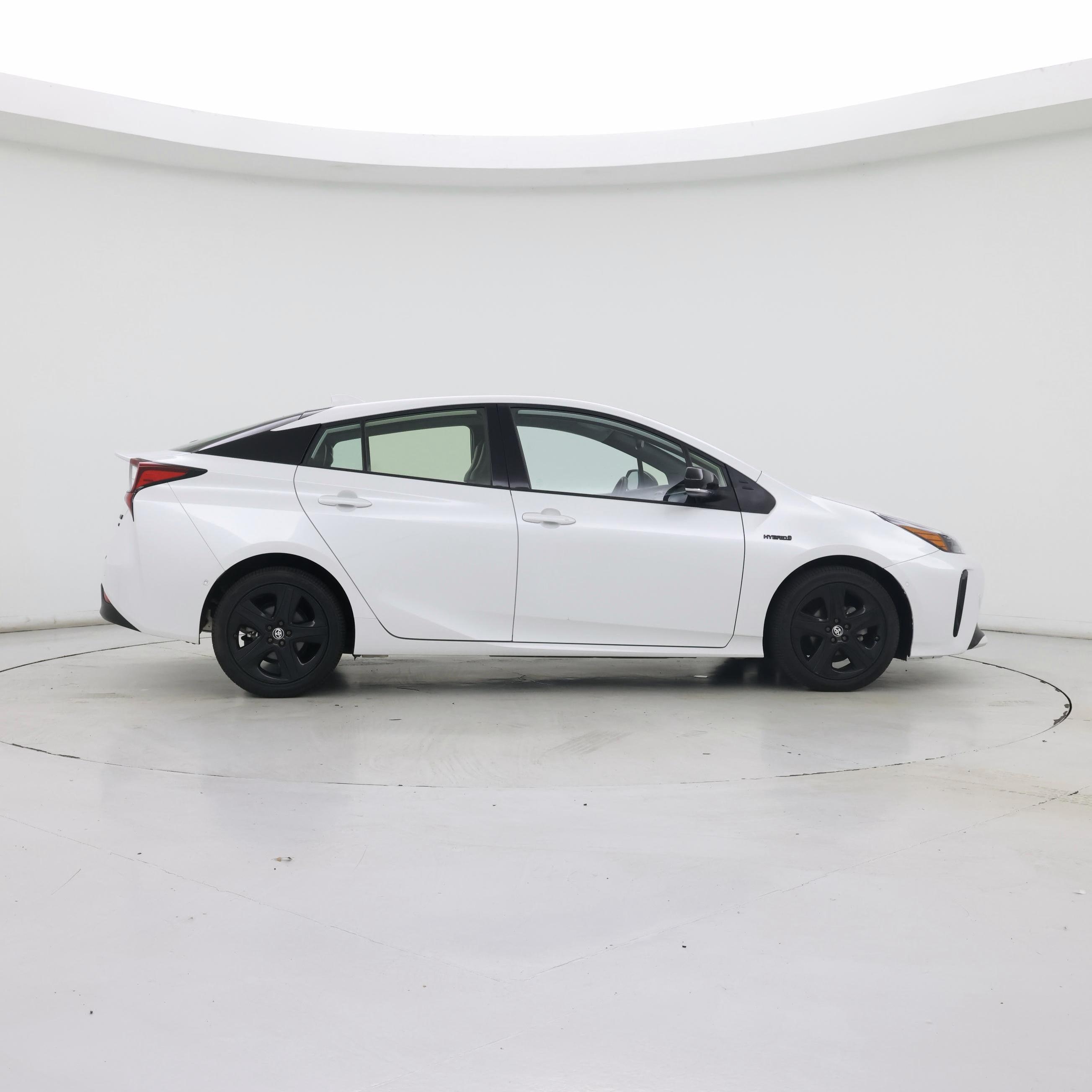 Thumbnail: 2021 Toyota Prius - 7