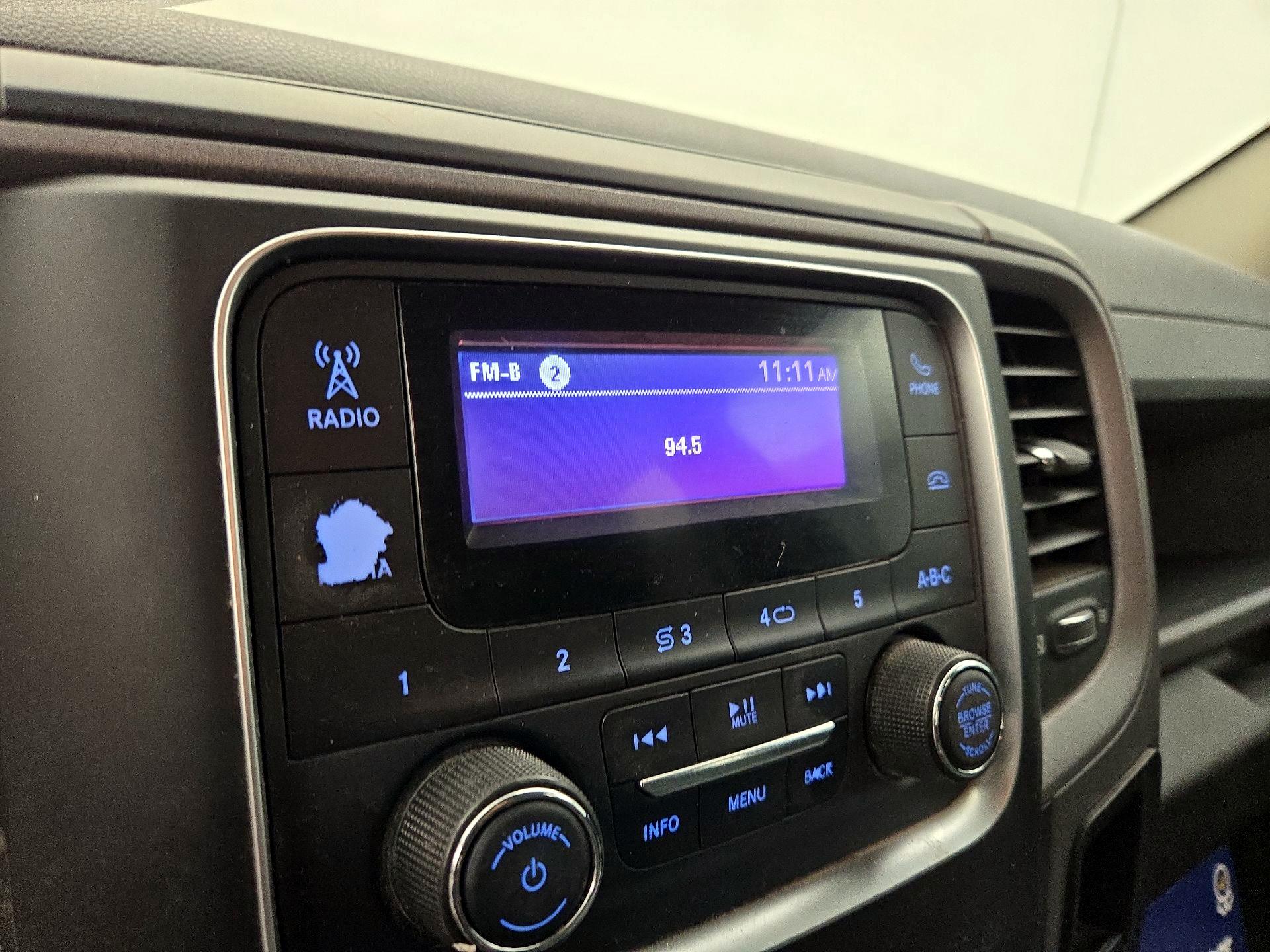 Thumbnail: 2020 RAM 1500 Classic - 15