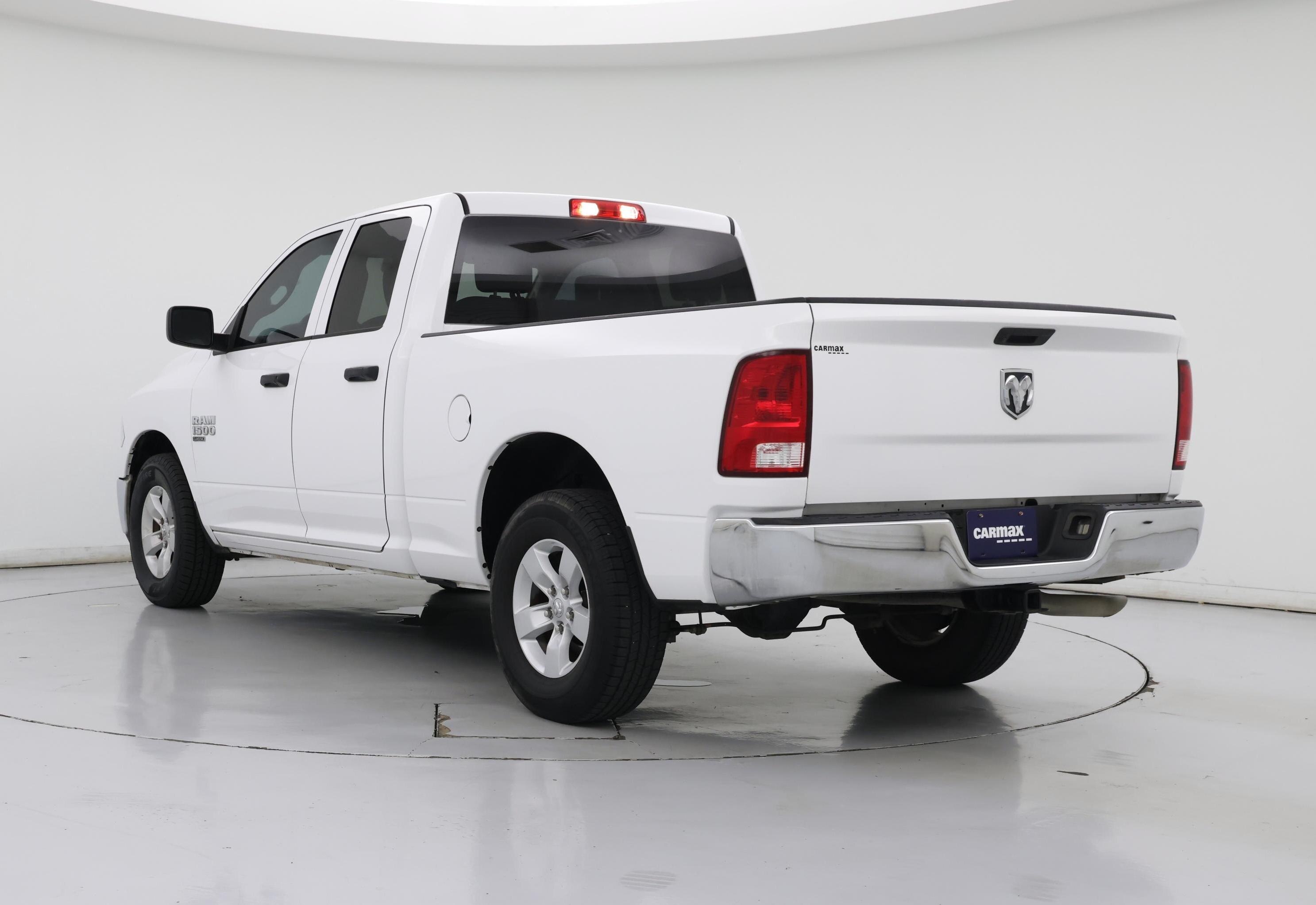 Thumbnail: 2020 RAM 1500 Classic - 2