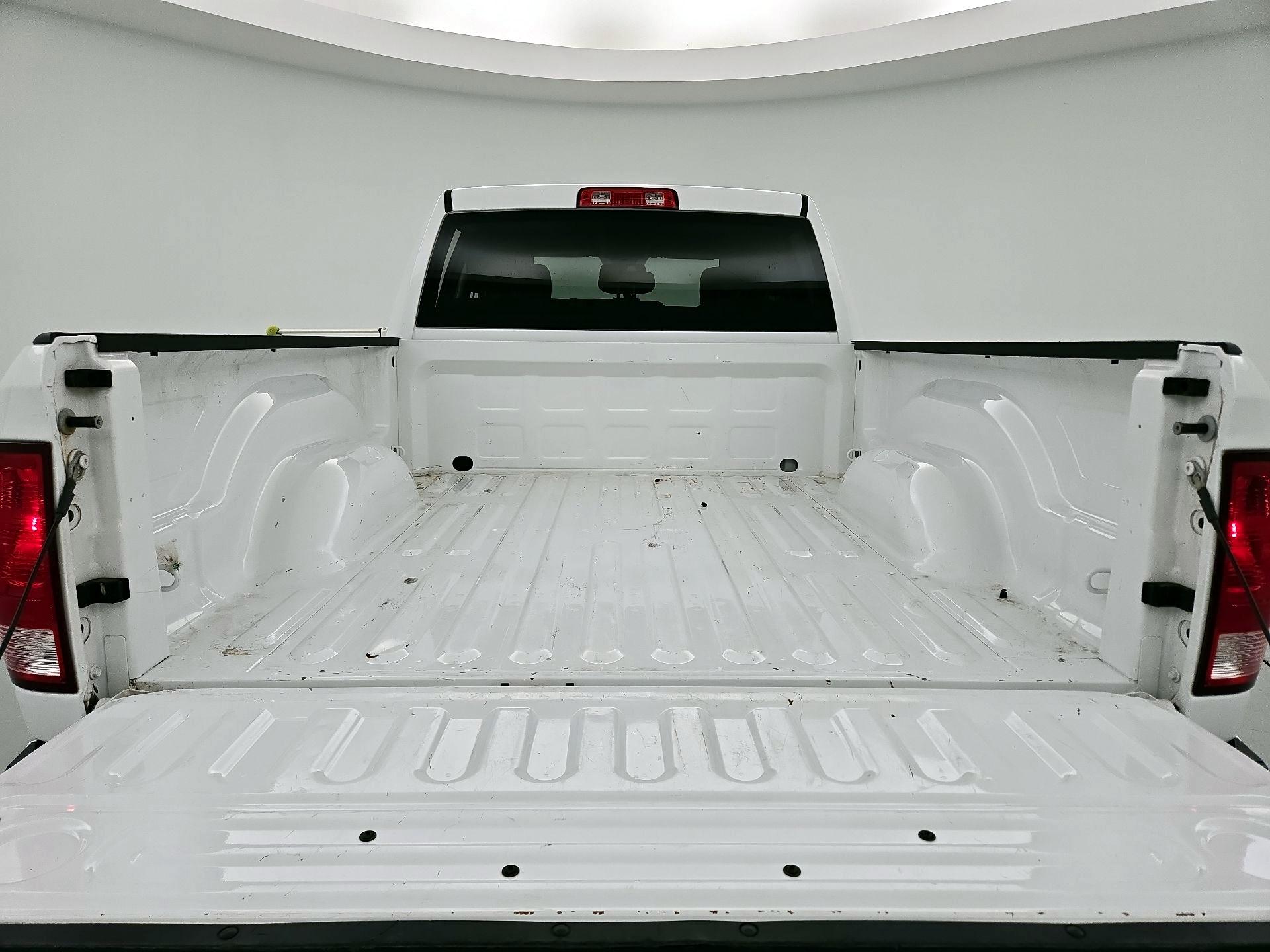 Thumbnail: 2020 RAM 1500 Classic - 20