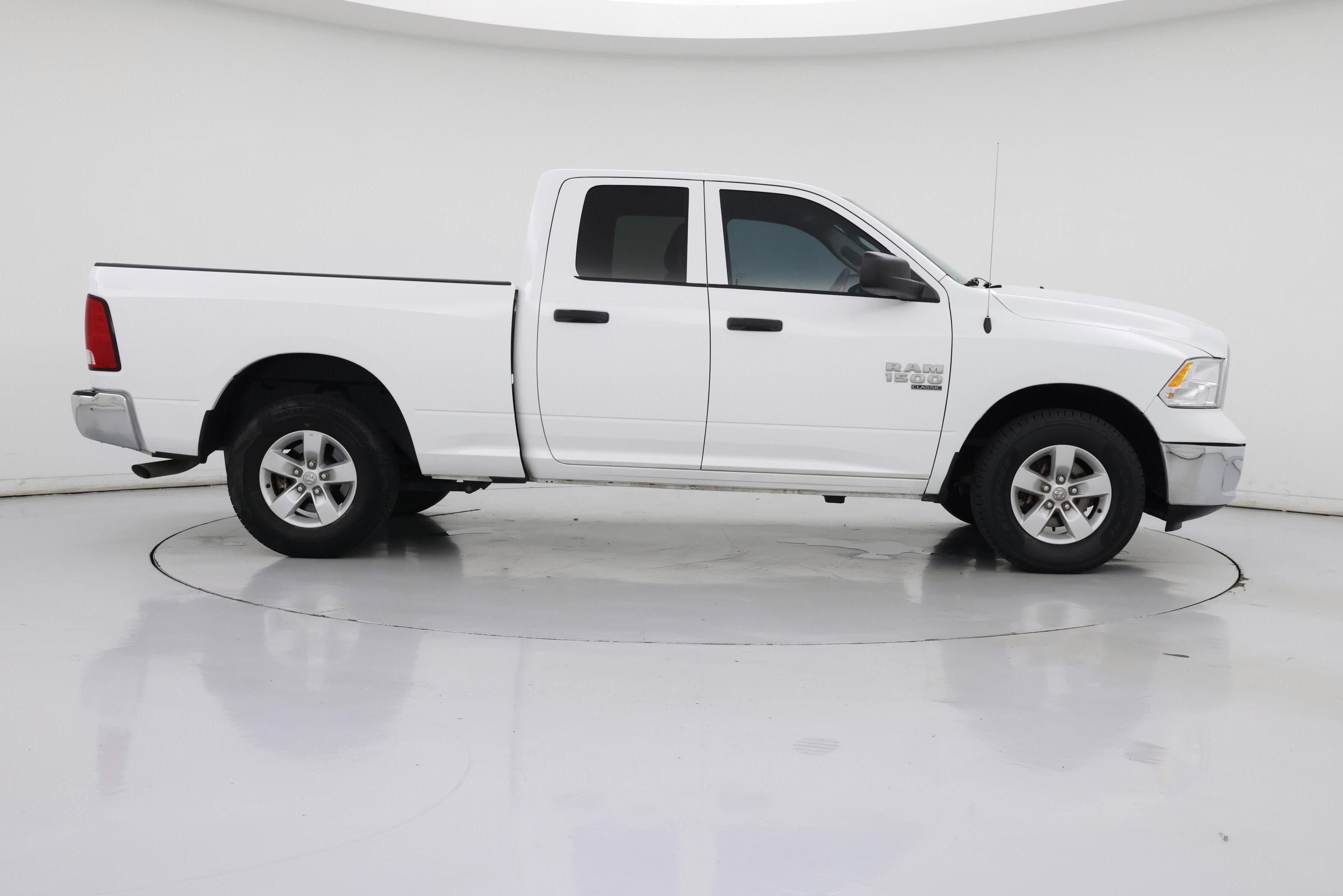 Thumbnail: 2020 RAM 1500 Classic - 7