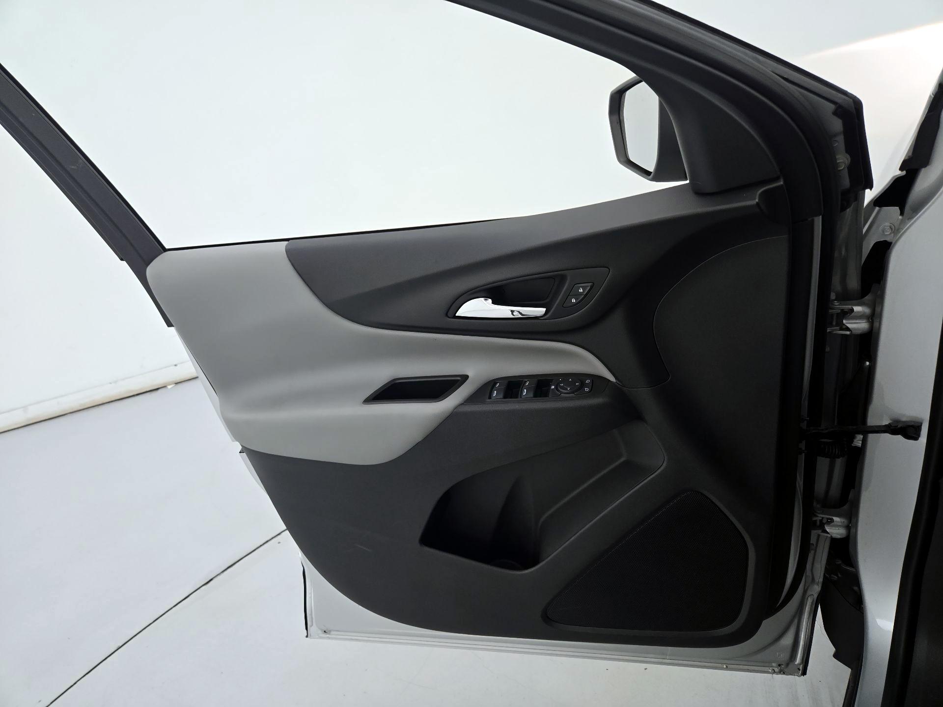 Thumbnail: 2020 Chevrolet Equinox - 12