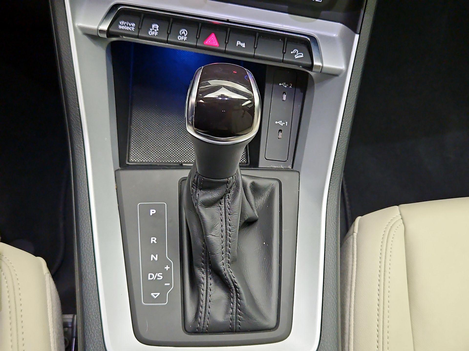 Thumbnail: 2022 Audi Q3 - 18