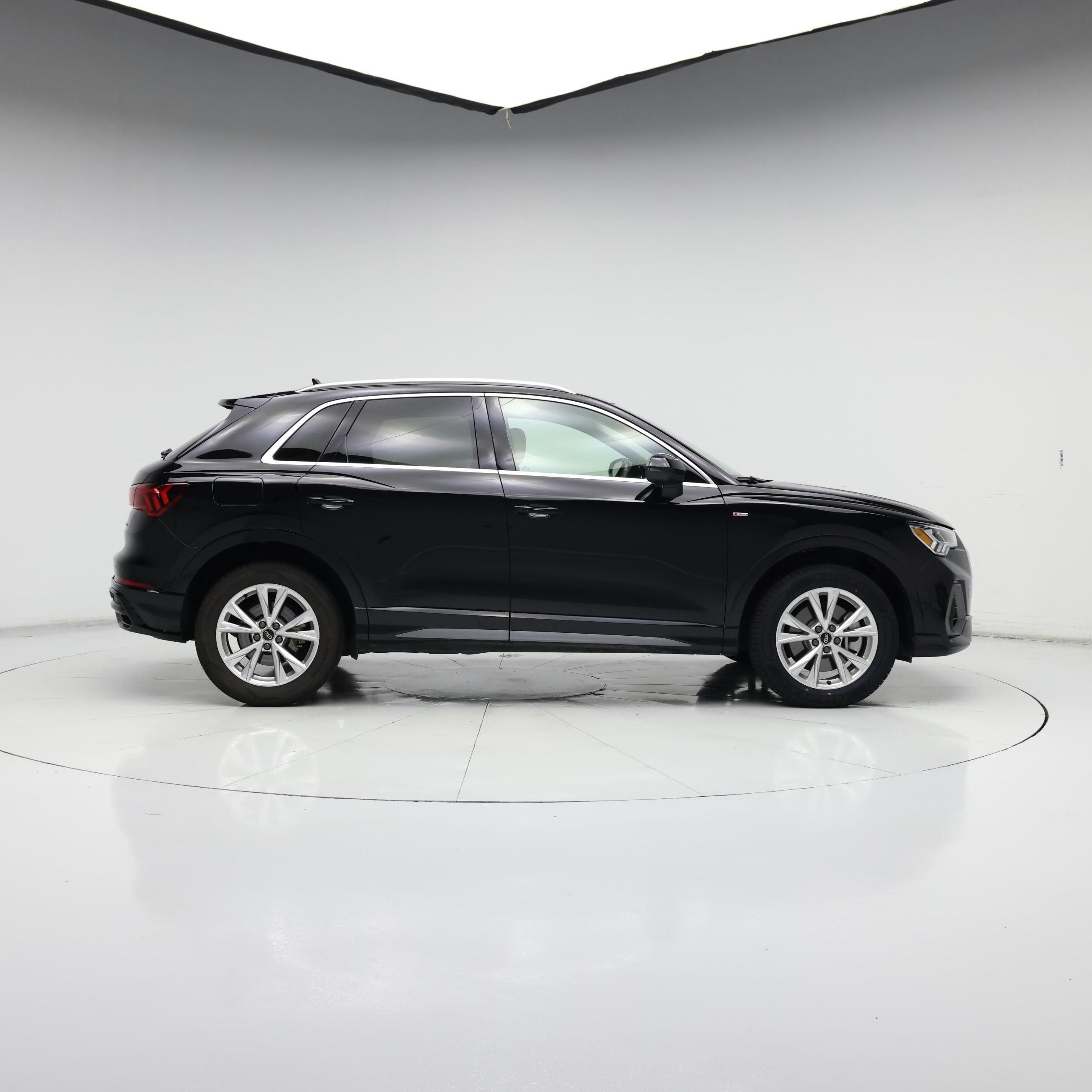 Thumbnail: 2022 Audi Q3 - 7