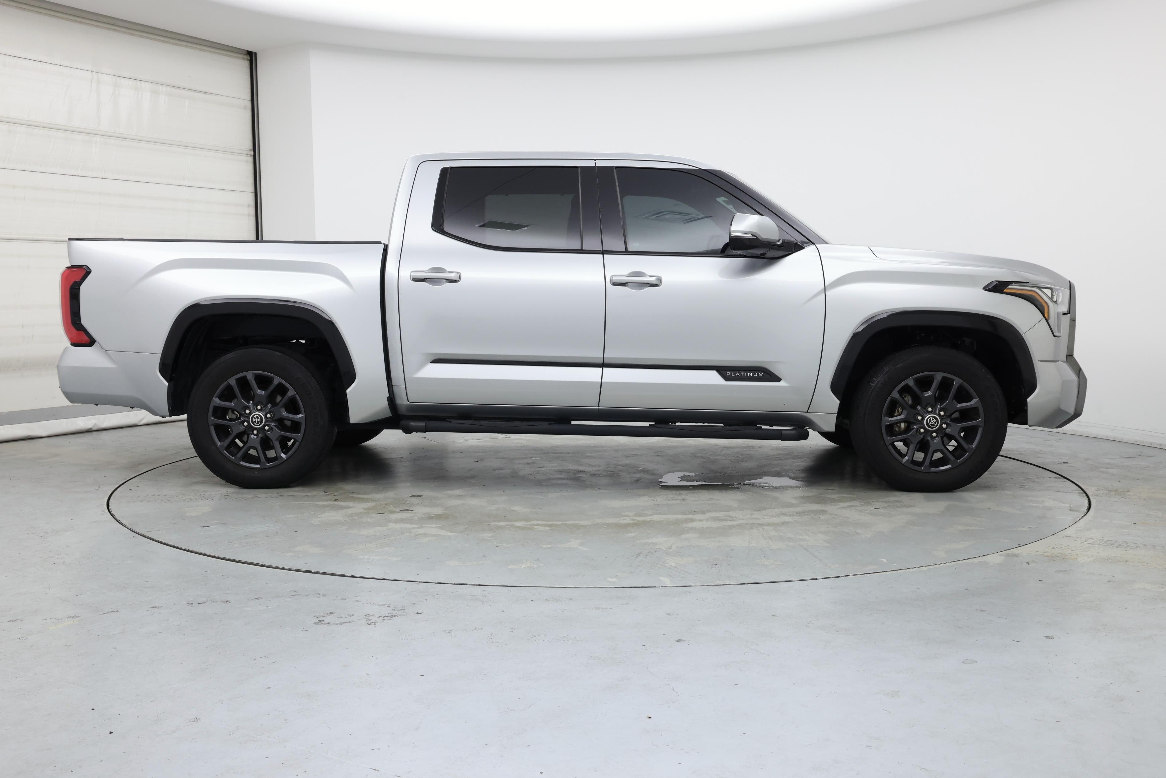 Thumbnail: 2022 Toyota Tundra - 7