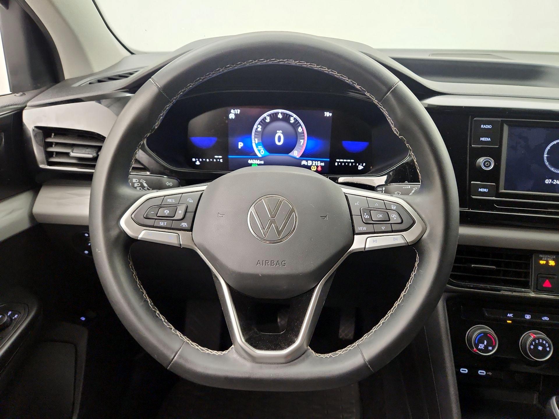 Thumbnail: 2023 Volkswagen Taos - 10