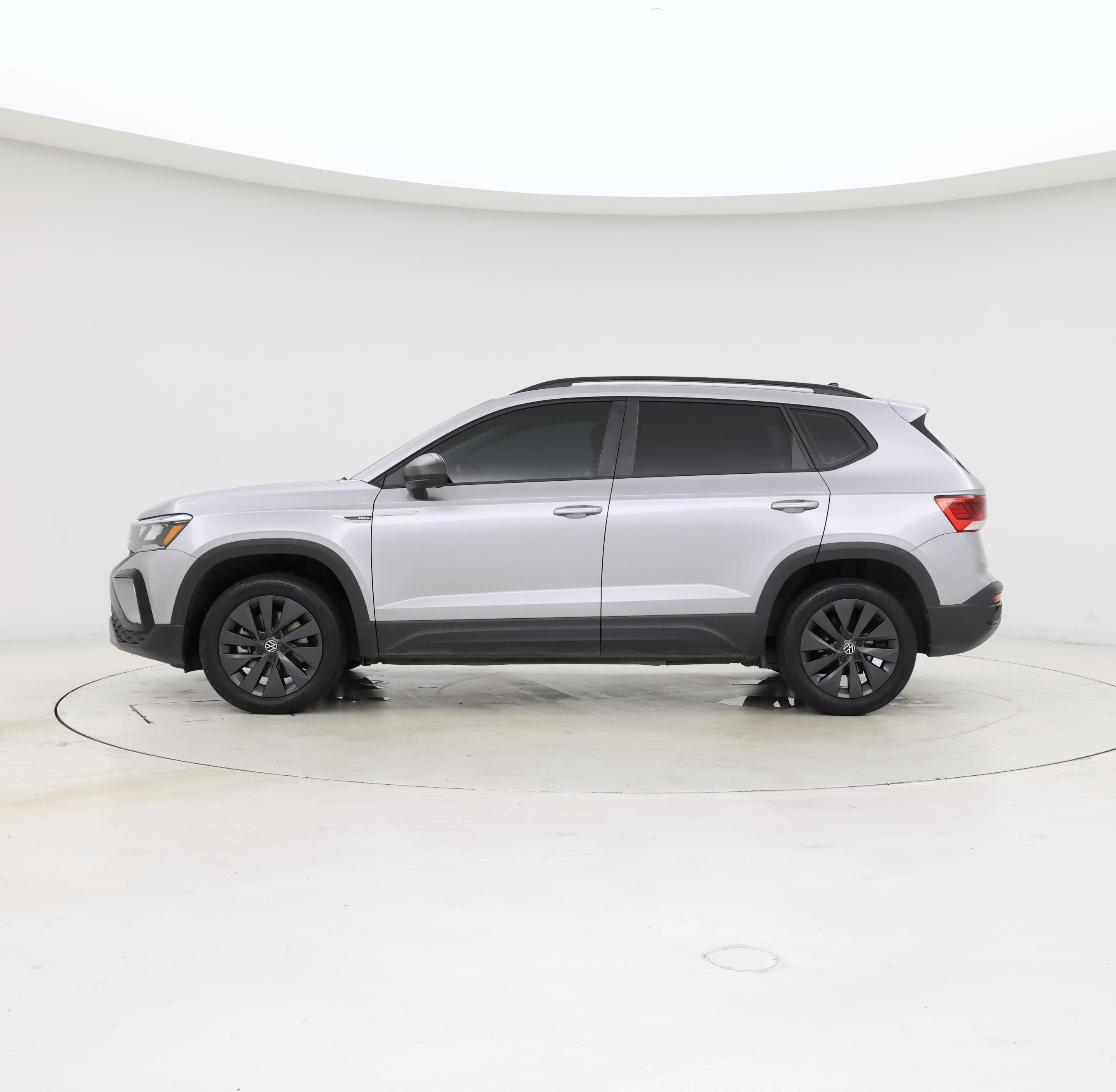 Thumbnail: 2023 Volkswagen Taos - 3